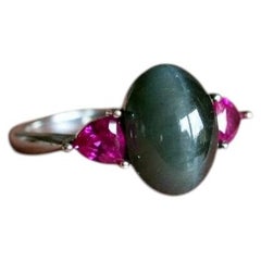 6,93 Ct. Anello di fidanzamento in platino con alessandrite a occhio di gatto e rubino