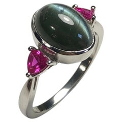 6,93 Ct. Anello di fidanzamento in platino con alessandrite a occhio di gatto e rubino