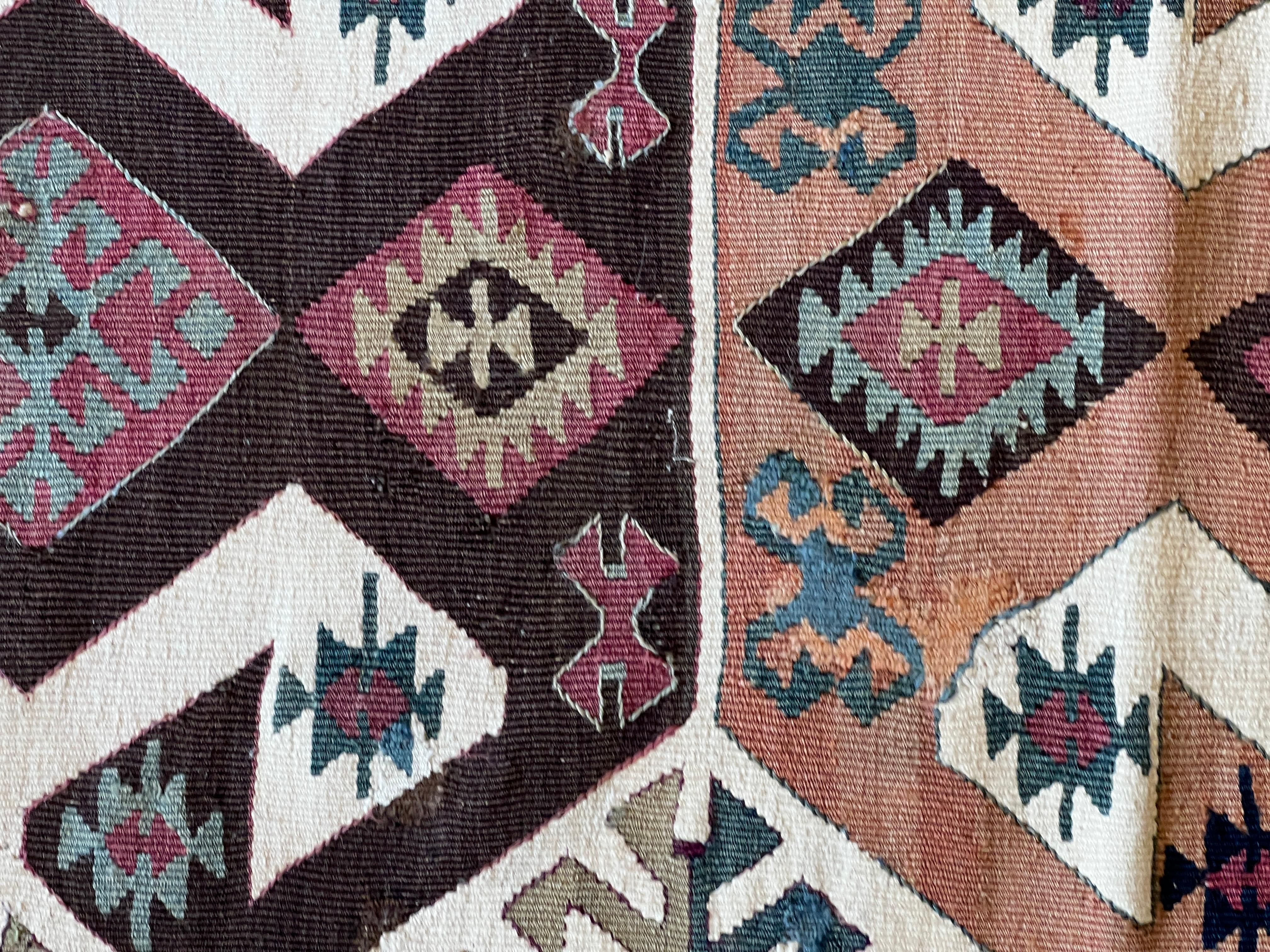 693 - Paire de pièces en kilim du Caucase en vente 6