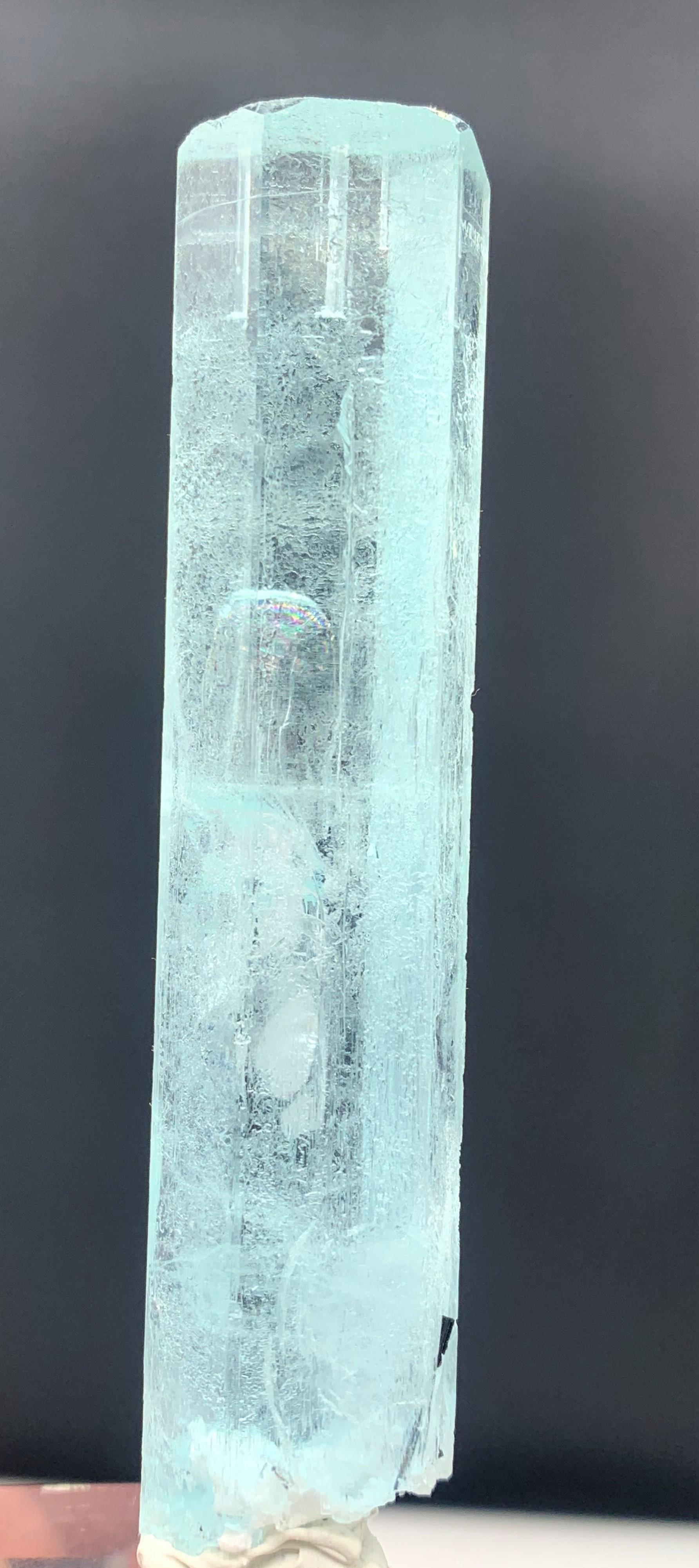 Style Adam Magnifique cristal d'aigue-marine de 69,32 grammes provenant de la vallée de Nagar Gilgit, Pakistan en vente