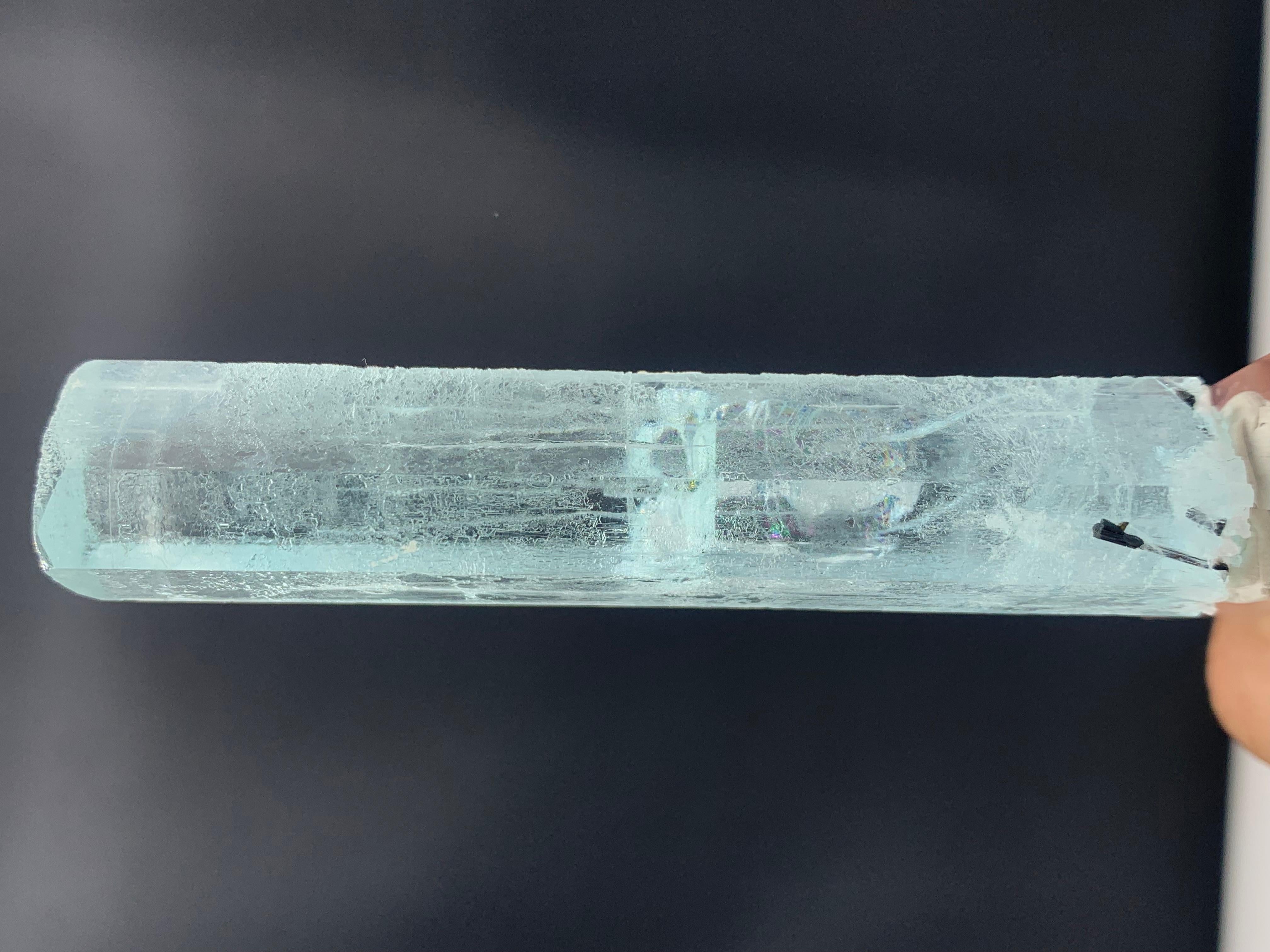 Autre Magnifique cristal d'aigue-marine de 69,32 grammes provenant de la vallée de Nagar Gilgit, Pakistan en vente