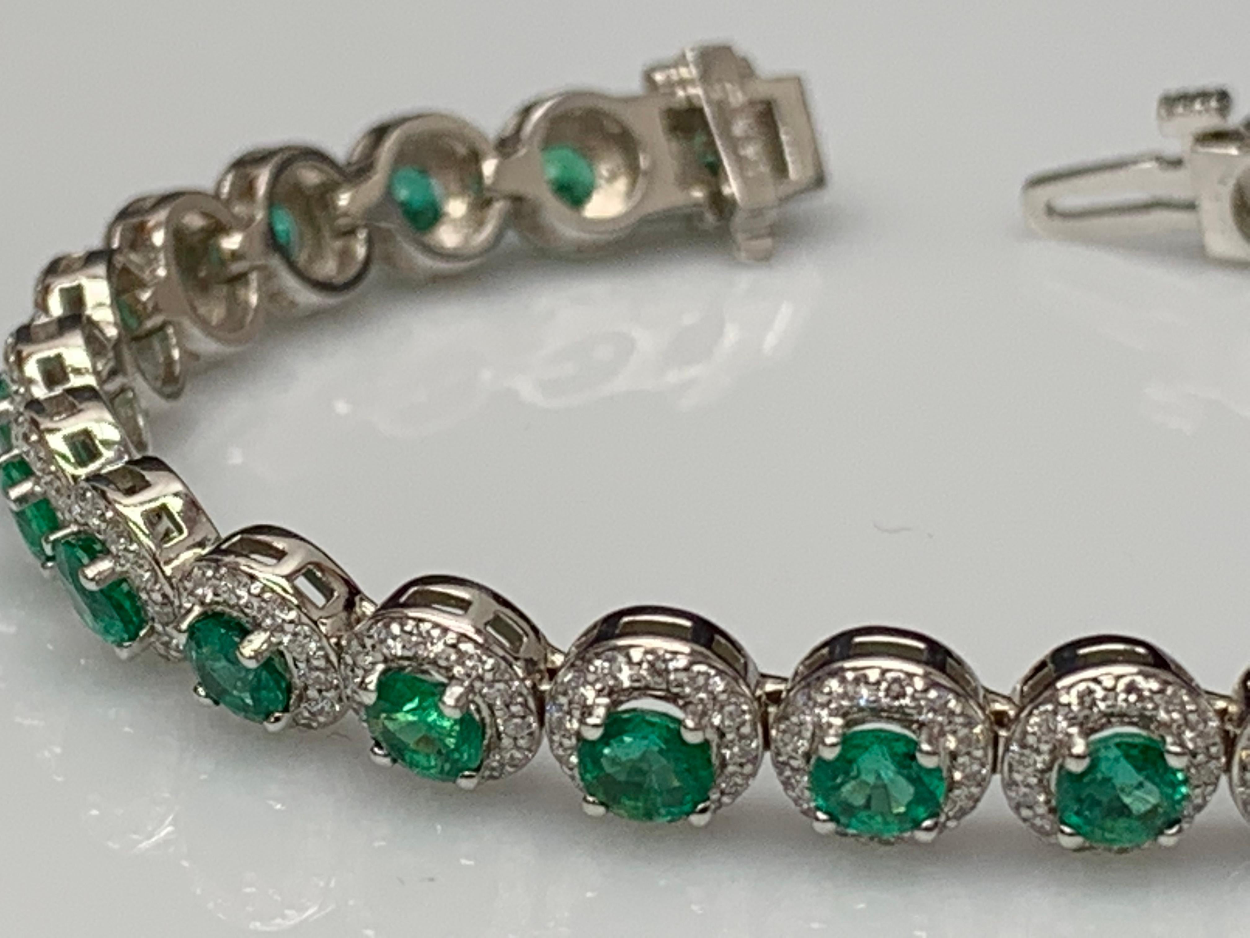 6.94 Carat Emerald and Diamond Halo Tennis Bracelet in 14k White Gold For Sale 1