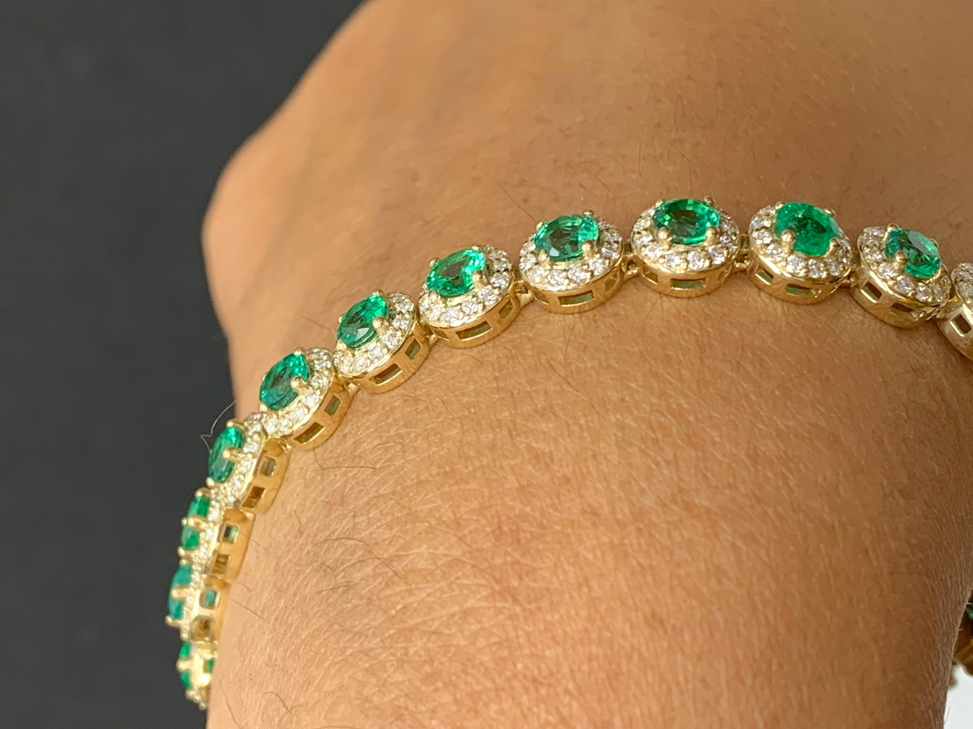 Round Cut 6.94 Carat Emerald and Diamond Halo Tennis Bracelet in 14k Yellow Gold For Sale