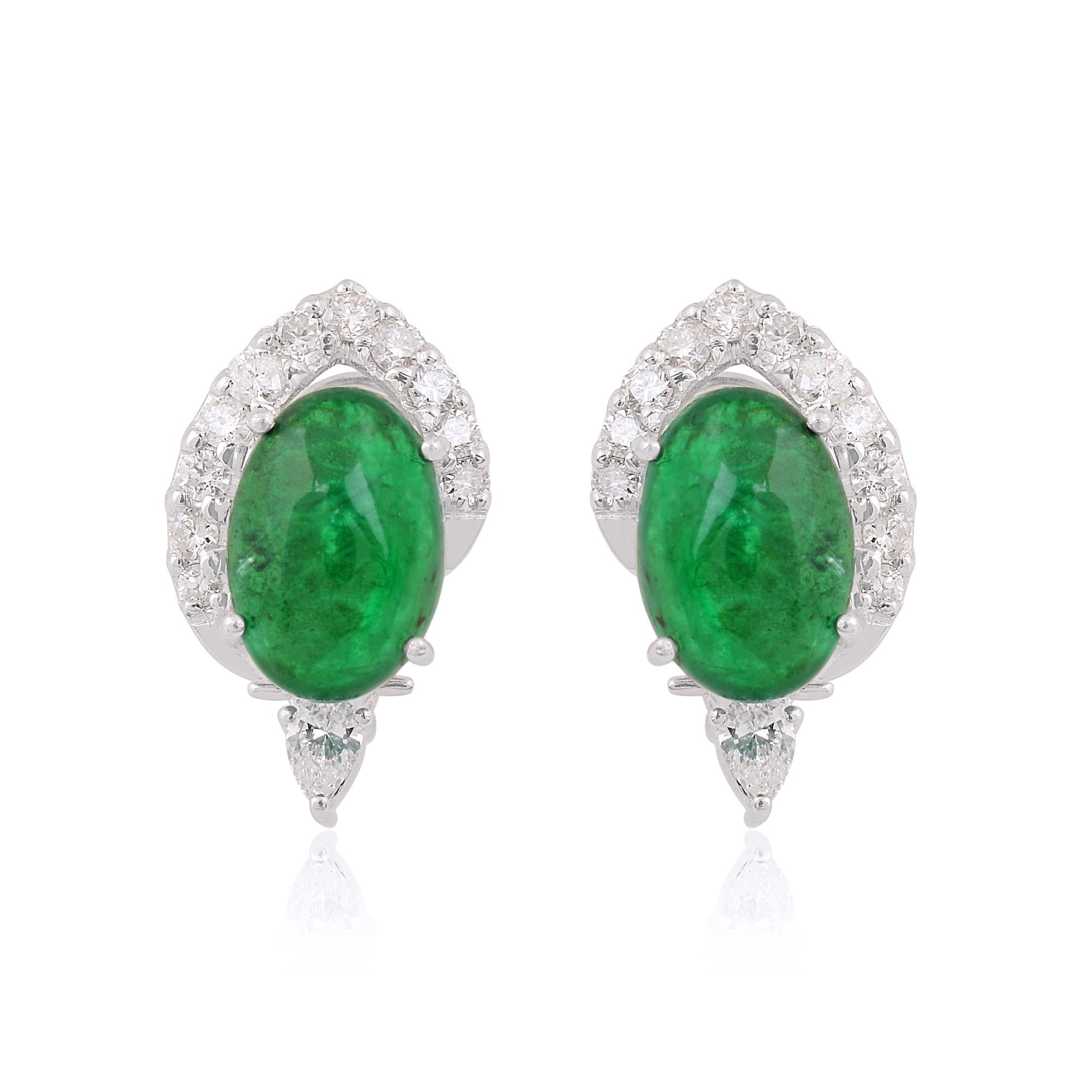 Codice articolo :- SEE-1192
Peso lordo :- 7.21 gm
Peso dell'oro 18k :- 5,63 gm
Diamante Wet. :- 0.95 Ct. (DIAMANTE DI PUREZZA MEDIA SI1-SI2 E COLORE H-I)
Smeraldo bagnato :- 6.94 Ct.
Lunghezza orecchini :- 19 mm