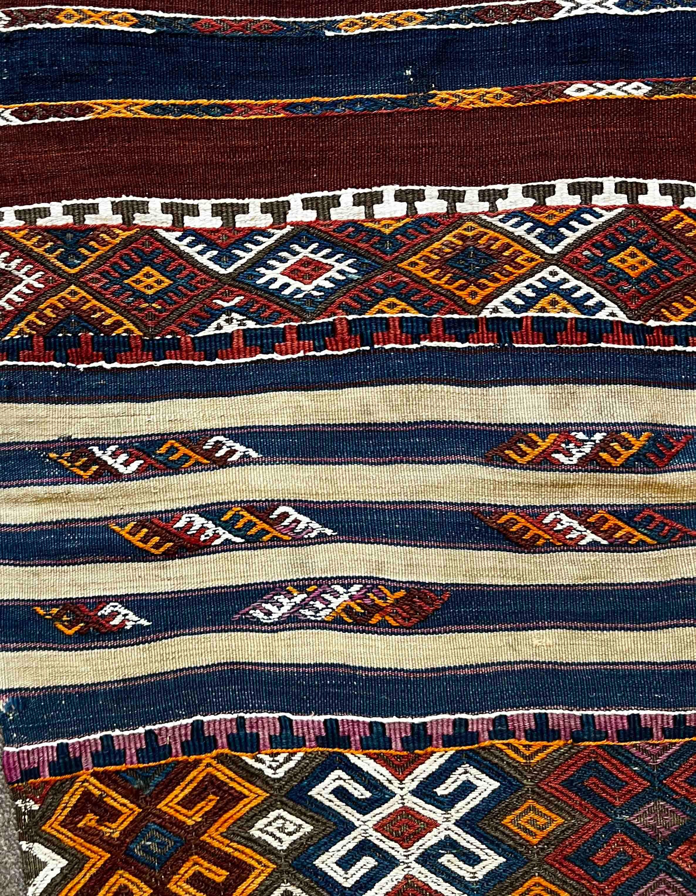 694 - Exceptionnel Soumak de style Kilim en laine de Turquie, 19ème siècle en vente 3