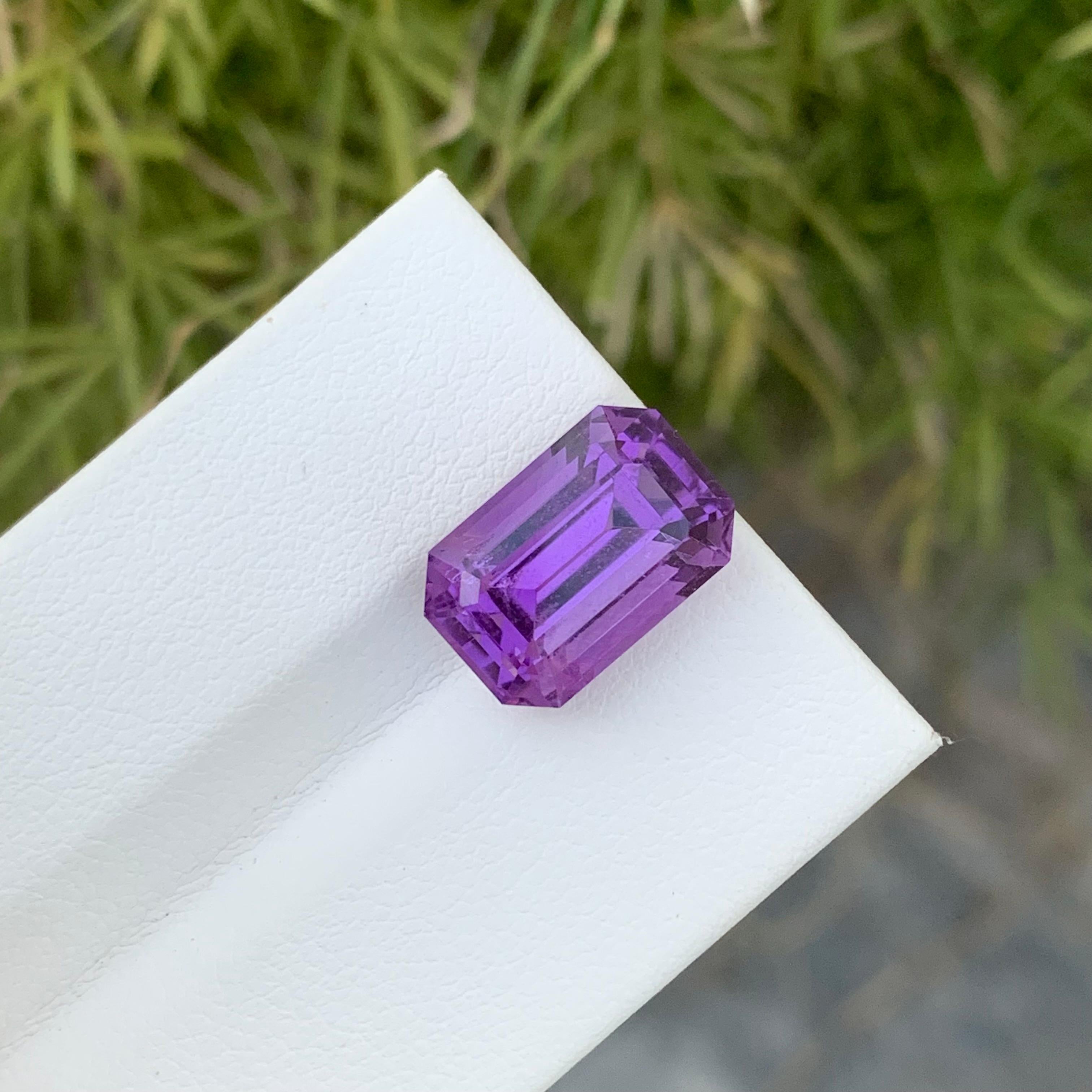 Gema suelta de amatista natural de 6.95 quilates en forma de esmeralda para joyería en venta 4