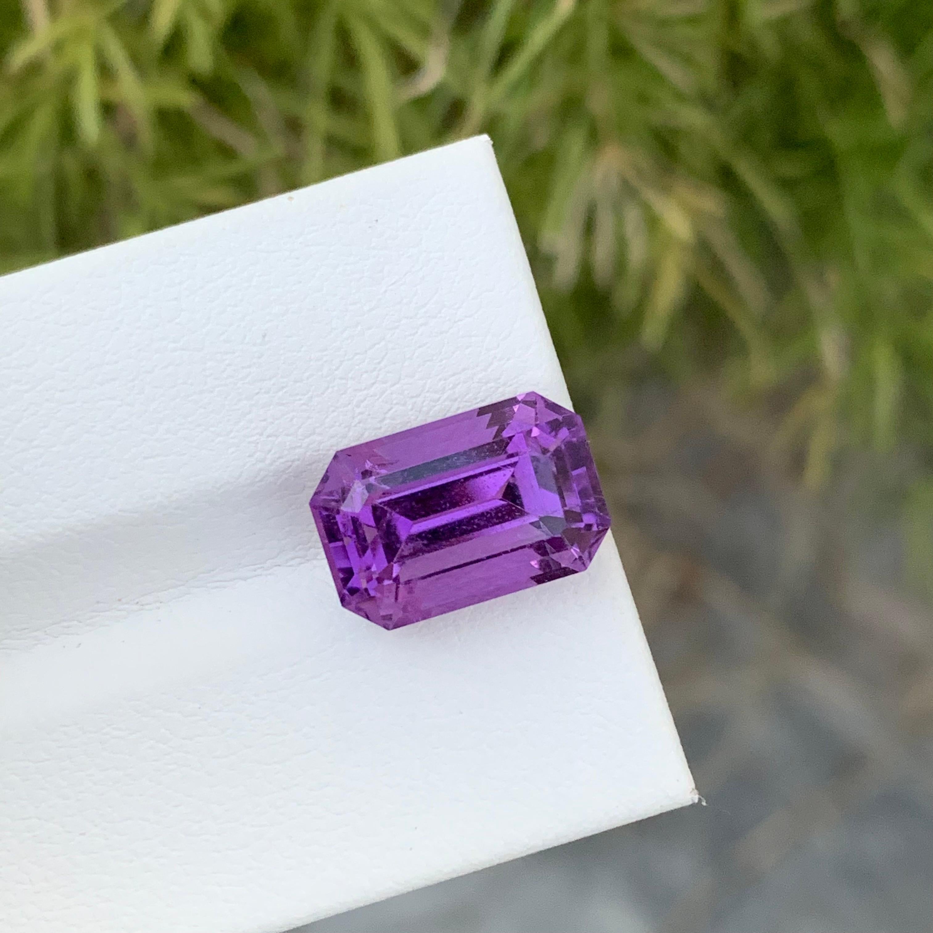 Gema suelta de amatista natural de 6.95 quilates en forma de esmeralda para joyería en venta 1