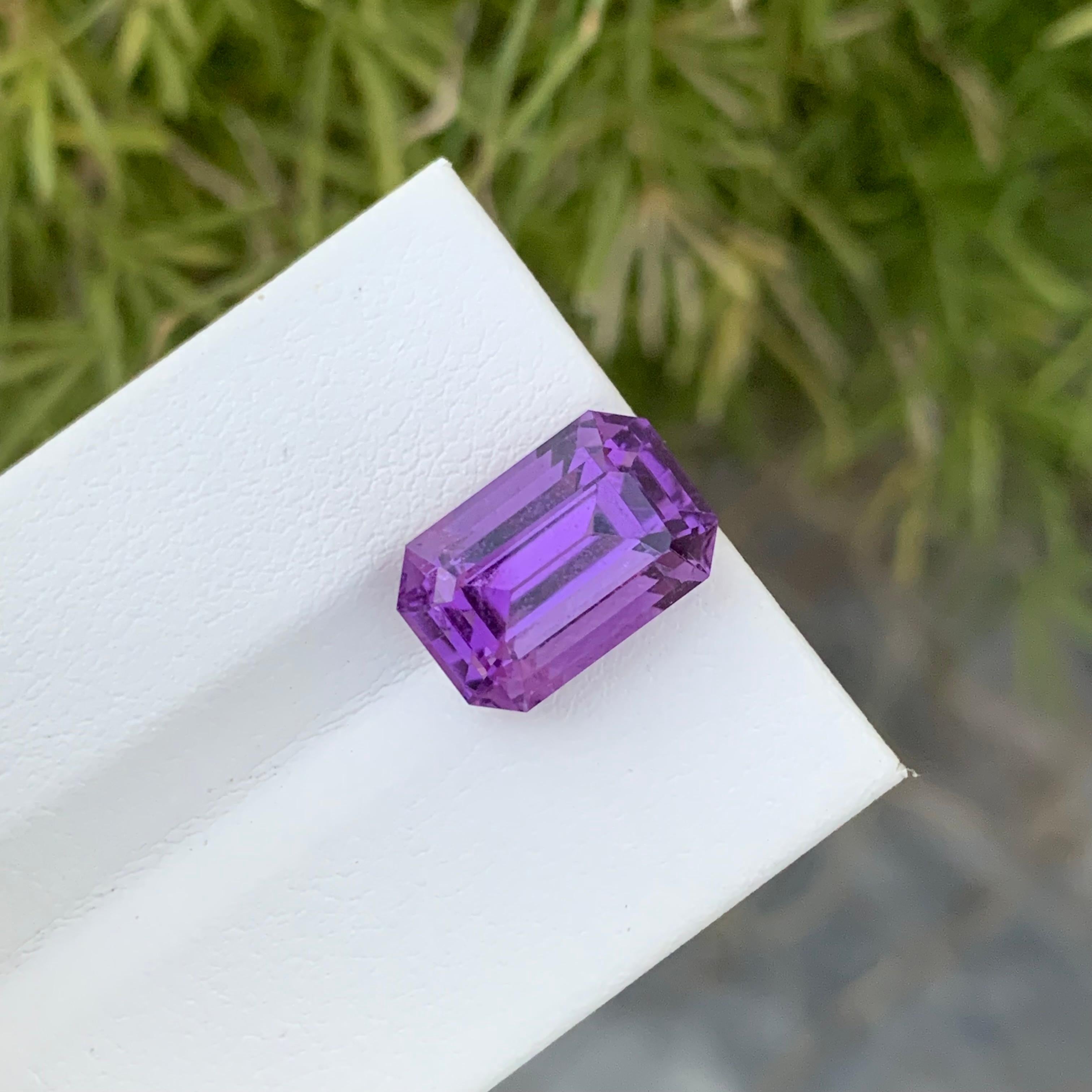 Gema suelta de amatista natural de 6.95 quilates en forma de esmeralda para joyería en venta 3