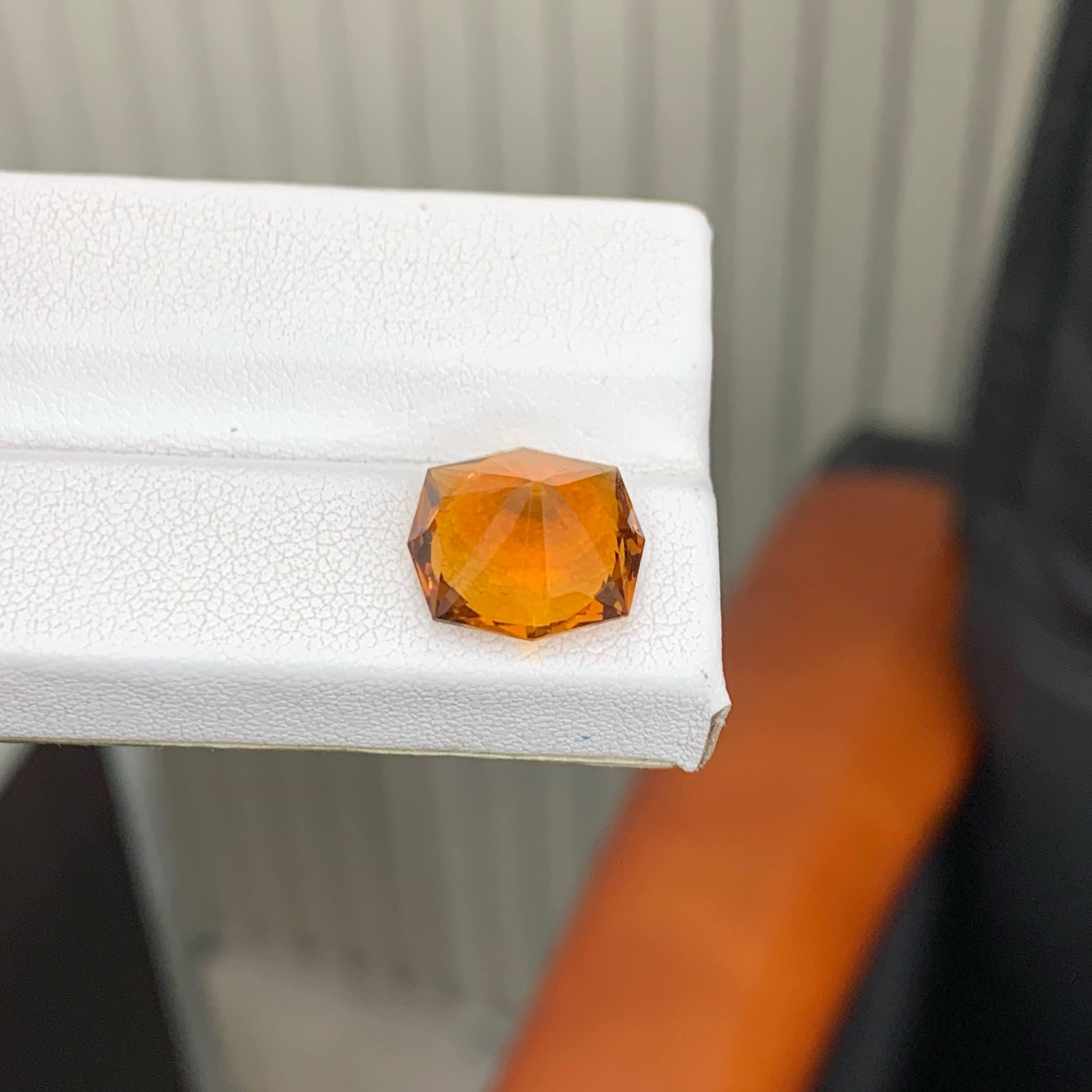 da uomo o donna 6.95 Carat Natural Loose Madeira Citrine Stone Cushion Cut Brazilian Gemstone in vendita