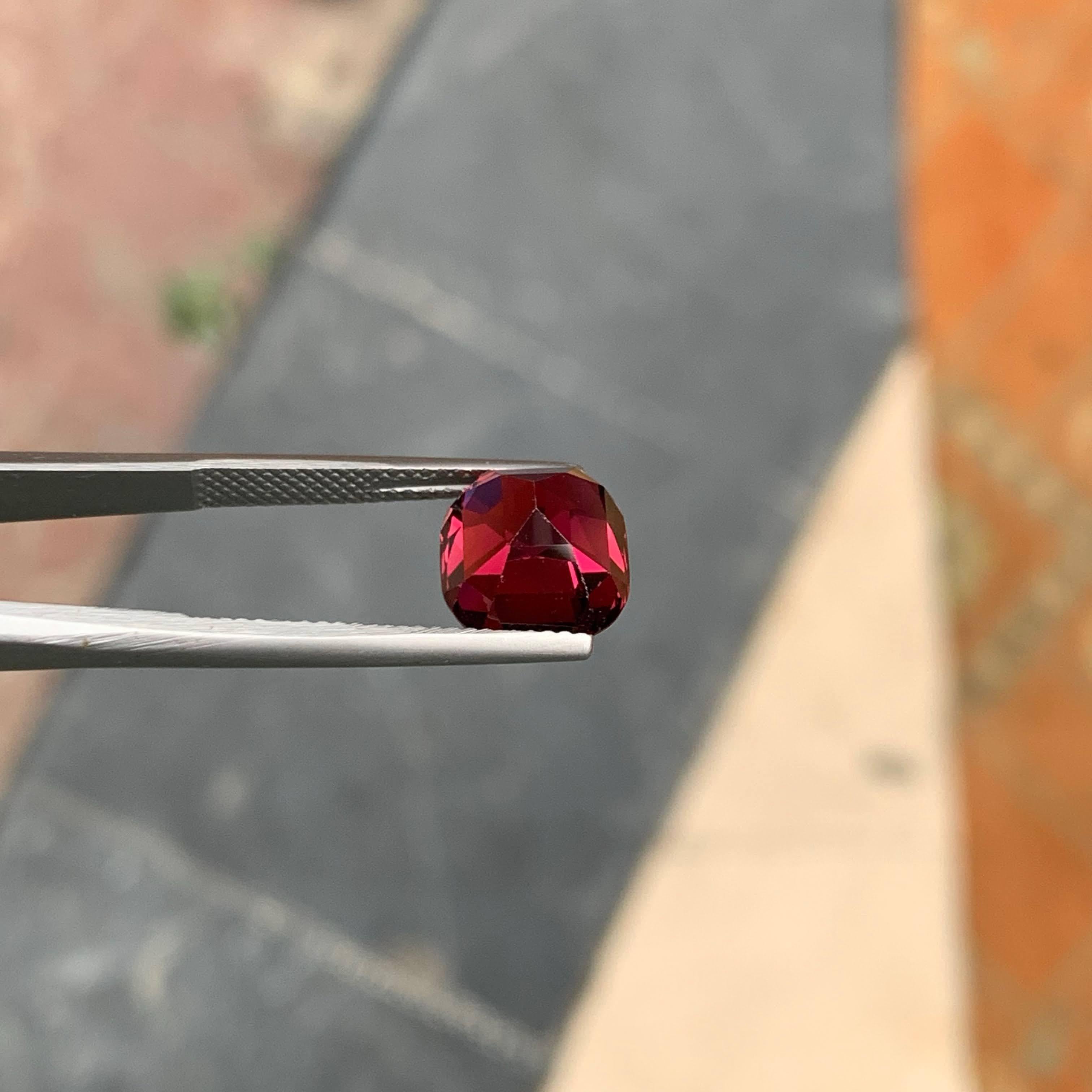 6,95 Karat natürlicher loser rötlich-rosa Granat Cushion Precision Cut tansanischer Edelstein im Angebot 2