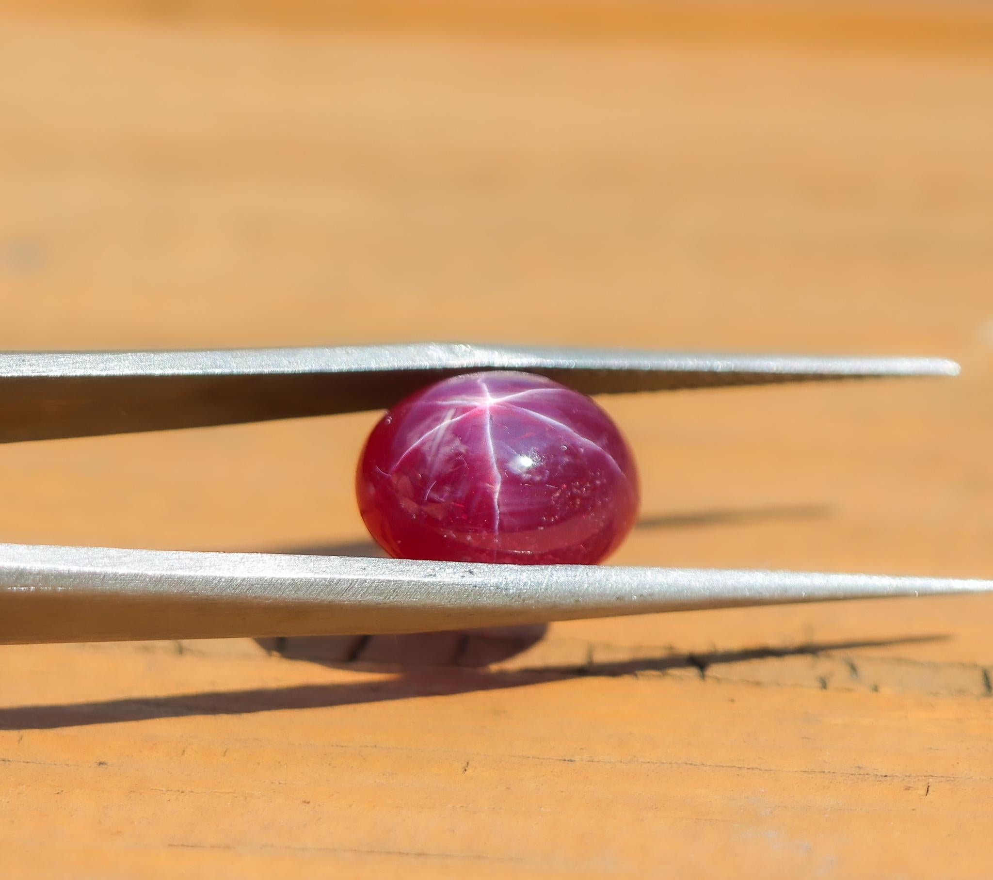 6,95 Karat Star Ruby Loser Edelstein Oval 11,5 x 9,4 mm (Ovalschliff) im Angebot