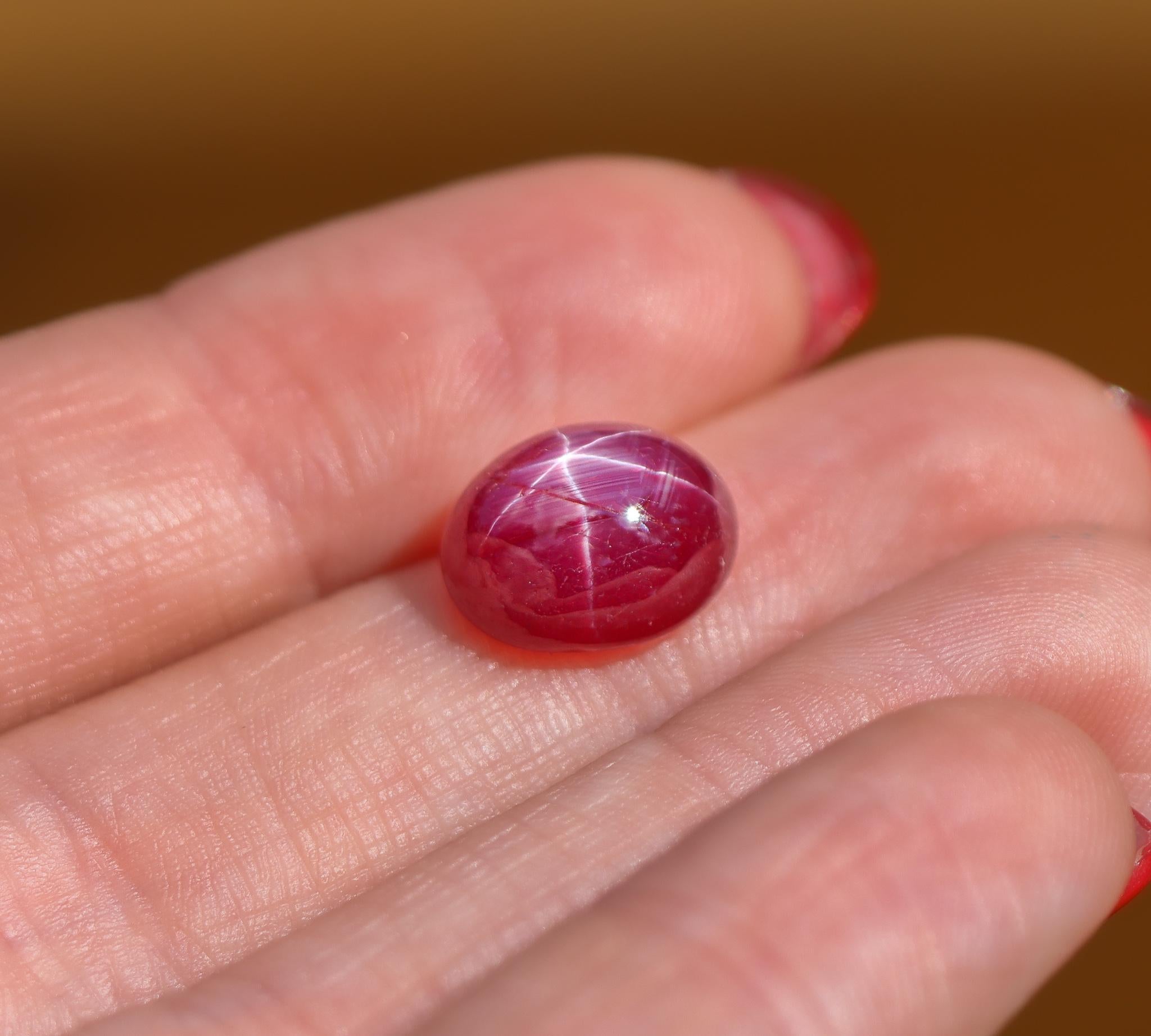 6,95 Karat Star Ruby Loser Edelstein Oval 11,5 x 9,4 mm im Angebot 2