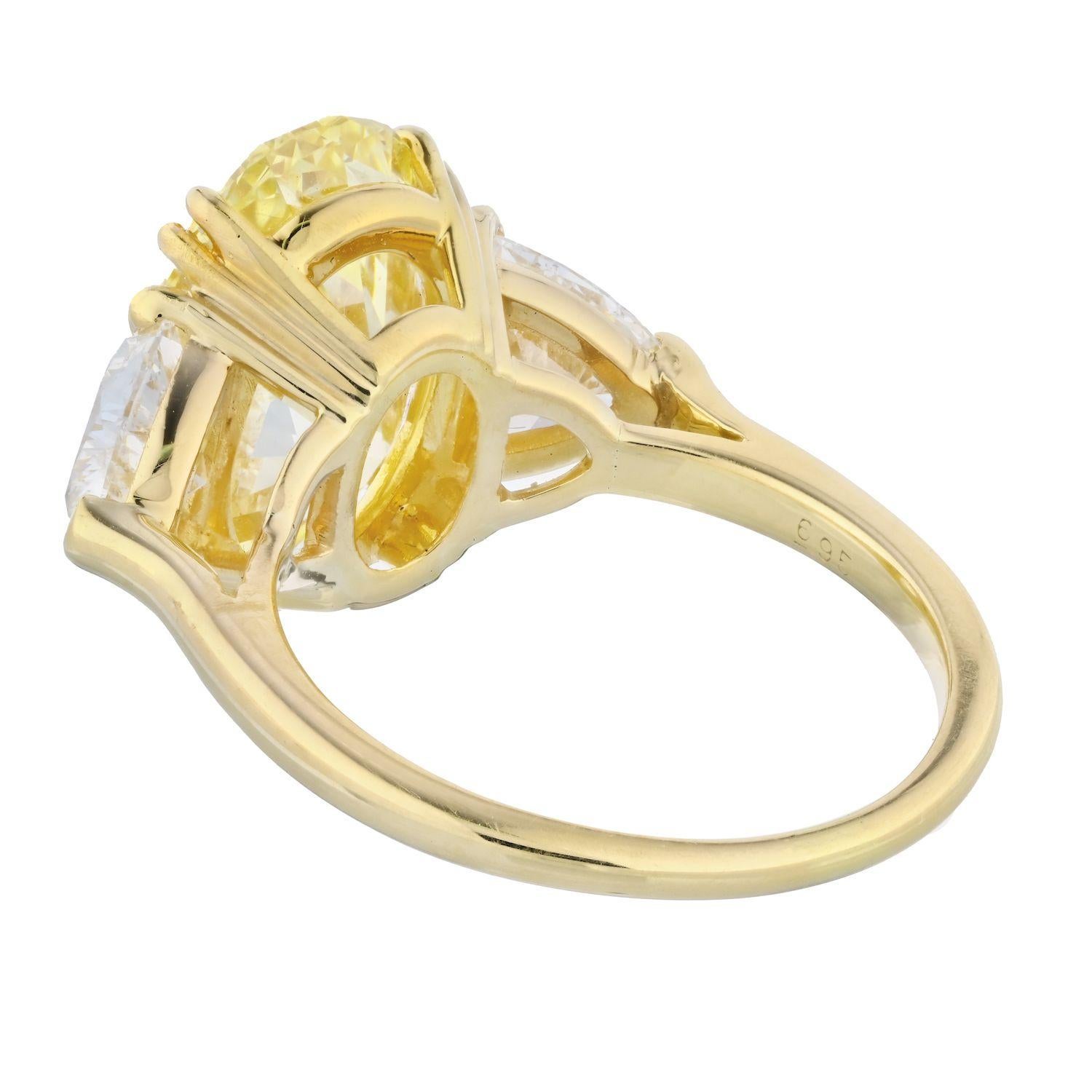 6.95 Ct Oval Cut Fancy Yellow Three Stone Diamond Engagement Ring In New Condition In New York, NY
