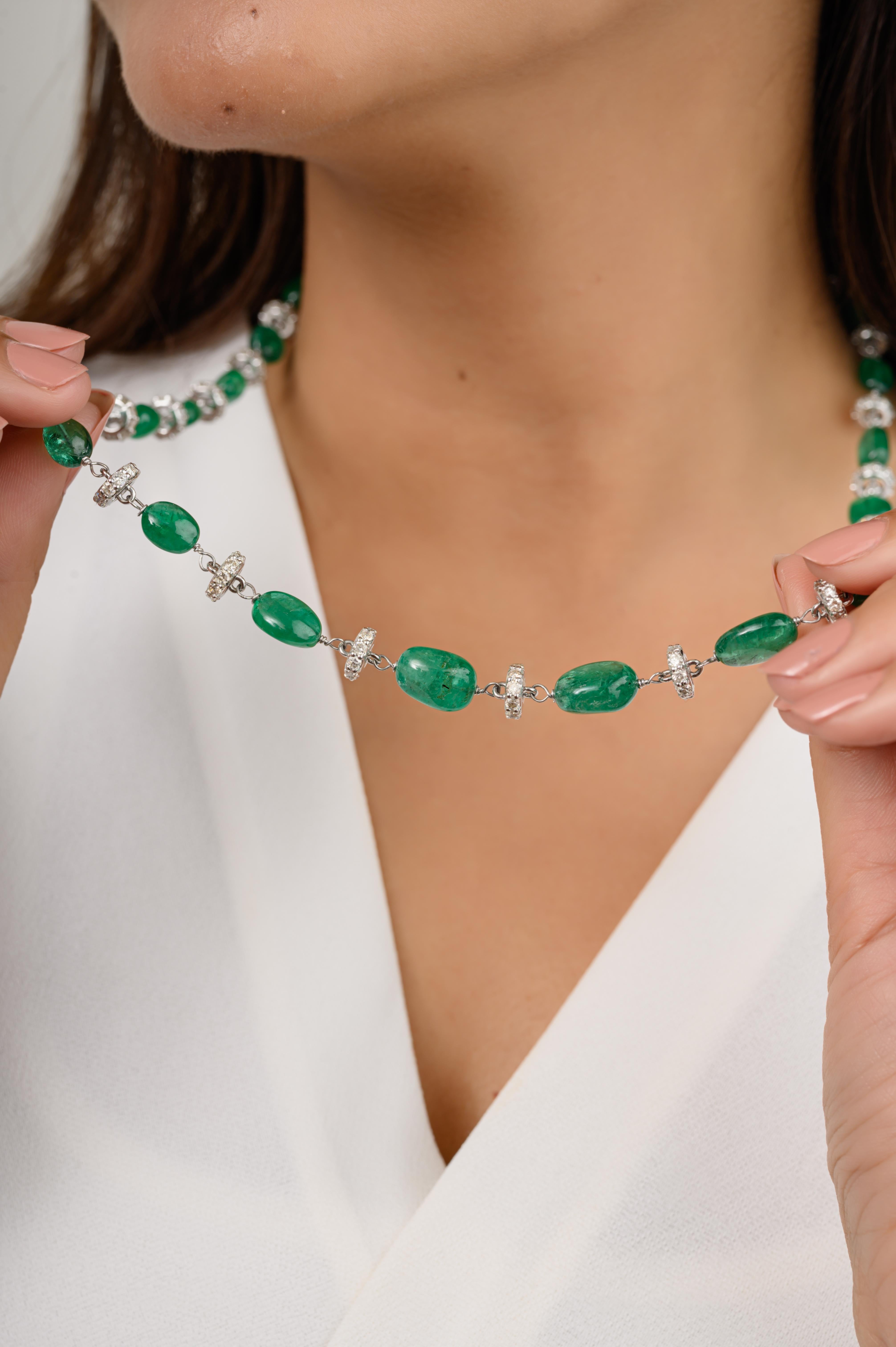 69,55 CTW Tumble Emerald Collana di perline con diamanti in oro bianco massiccio 18k in vendita 4