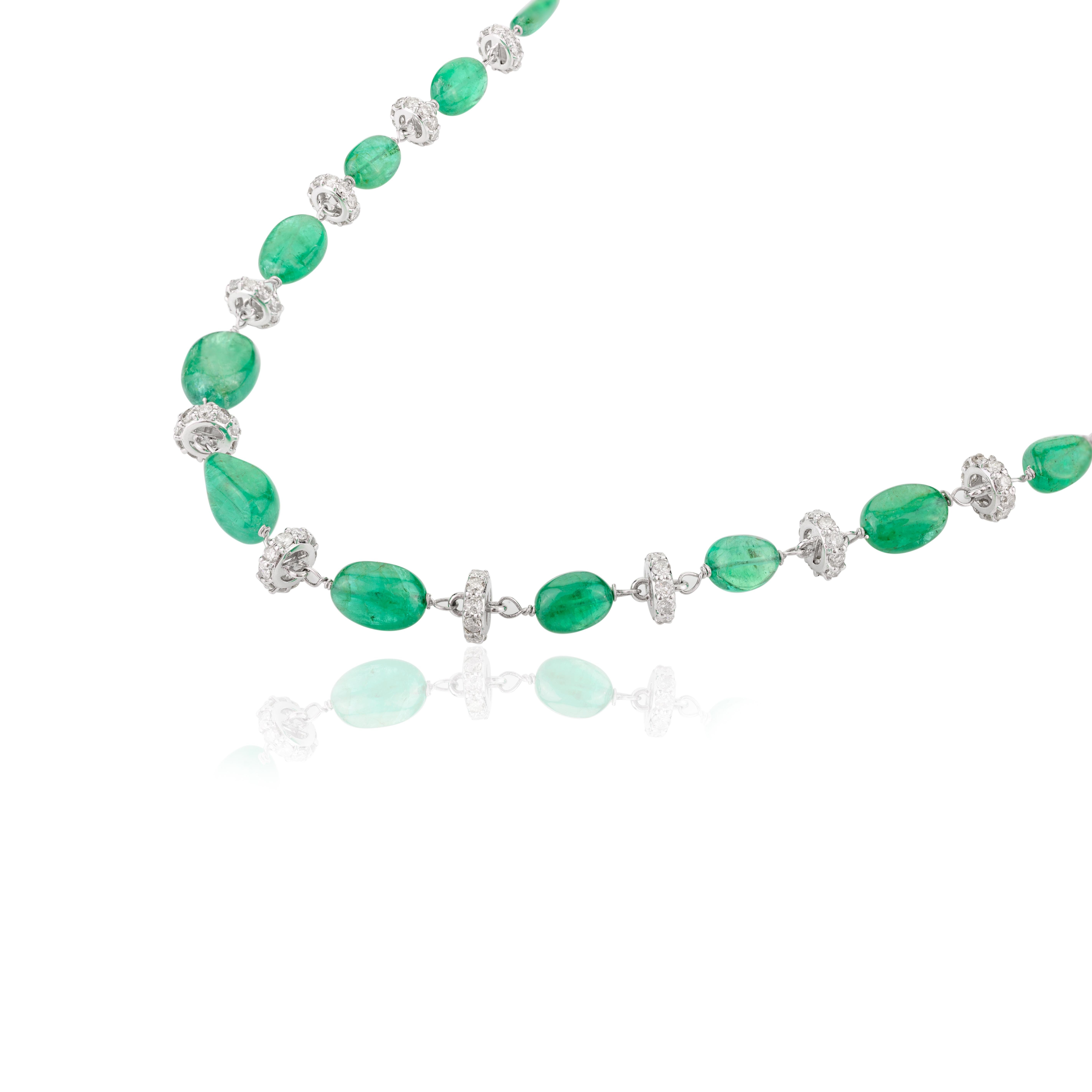69,55 CTW Tumble Emerald Collana di perline con diamanti in oro bianco massiccio 18k In condizioni Nuovo in vendita a New York, NY