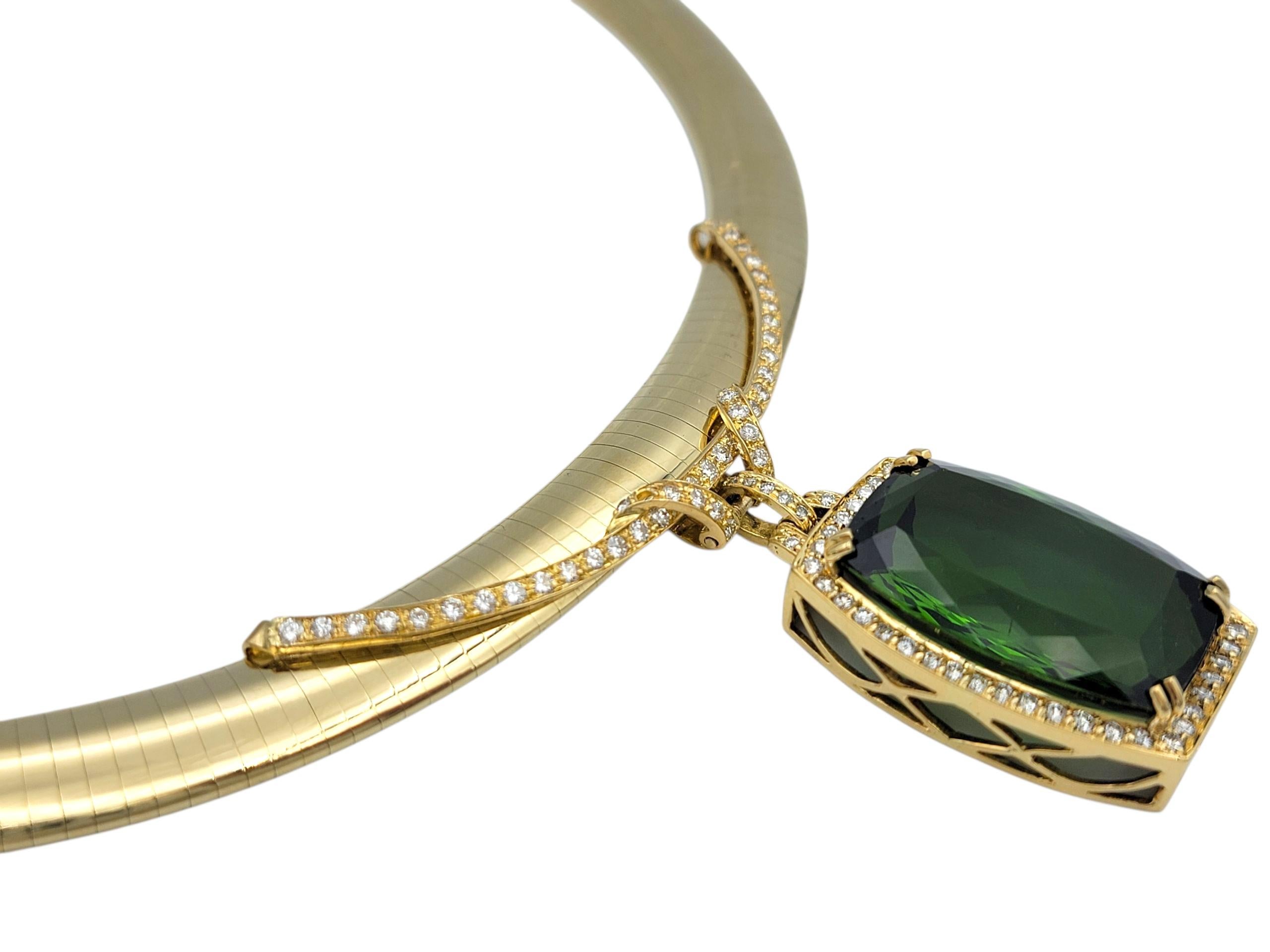 Collar de gota de turmalina verde alargada de 69,59 quilates con diamantes Oro de 14 quilates en Bueno estado para la venta en Scottsdale, AZ