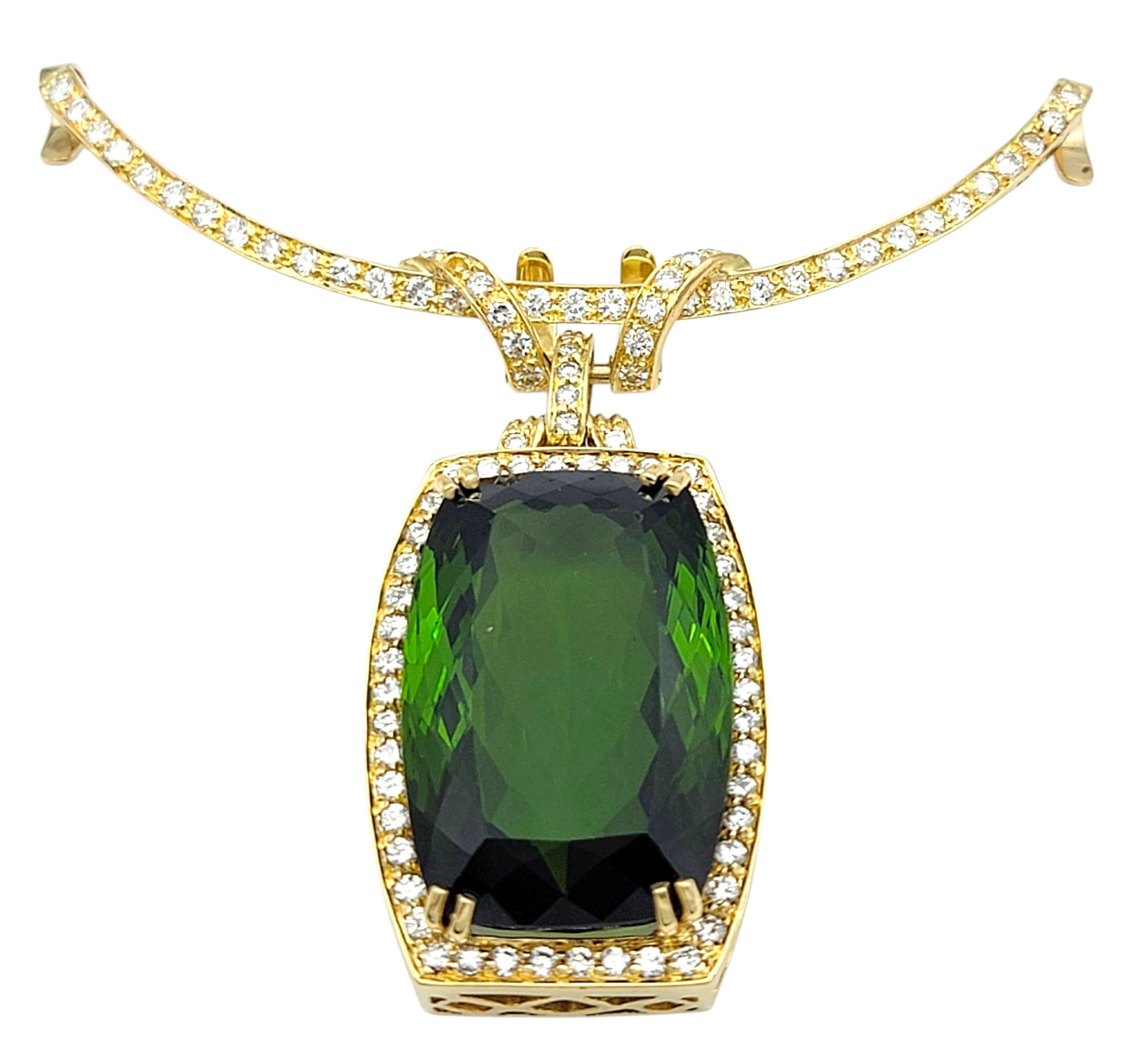 Collar de gota de turmalina verde alargada de 69,59 quilates con diamantes Oro de 14 quilates en venta 2