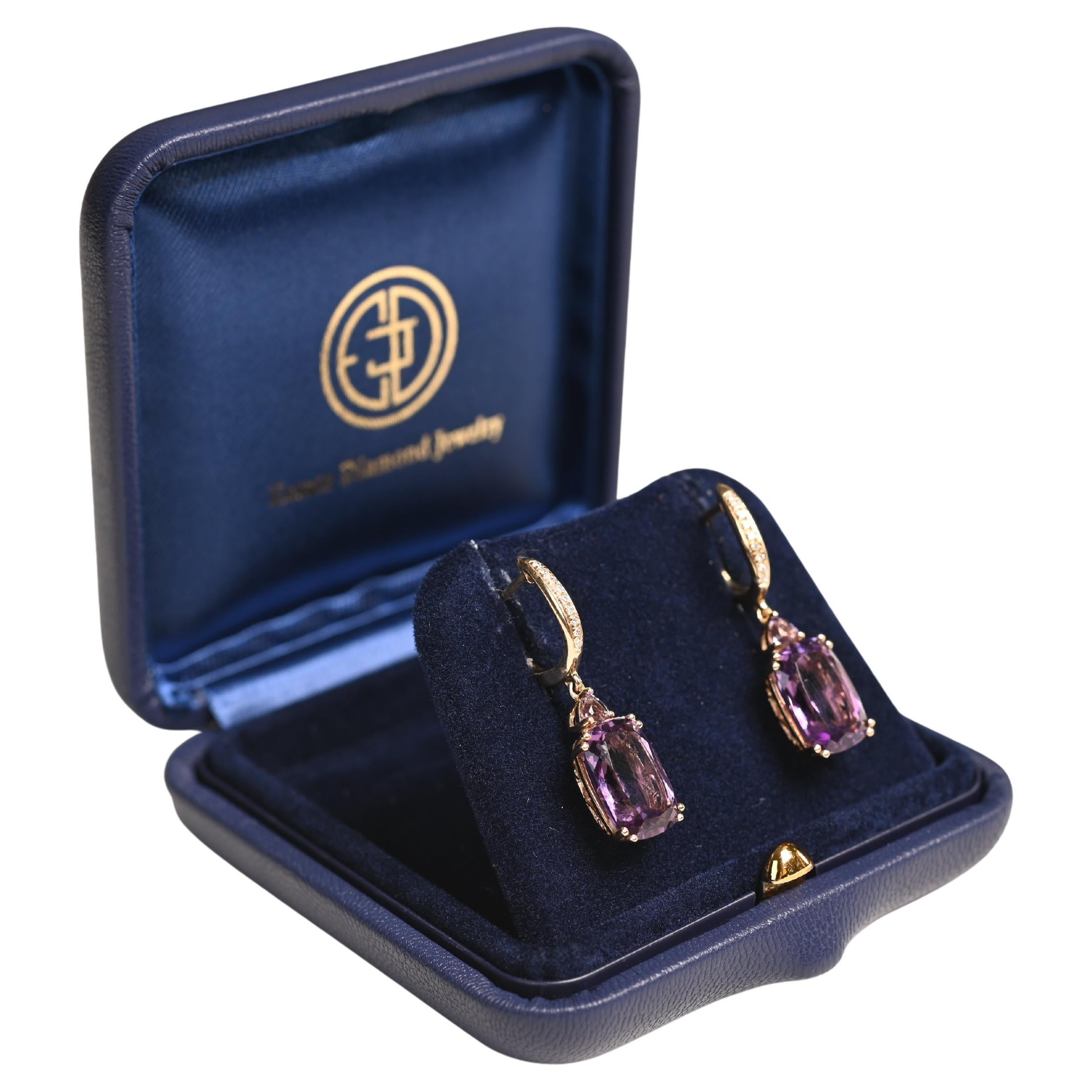 Boucles d'oreilles en or jaune 14 carats avec améthyste taille coussin (environ 6,90 carats) en vente