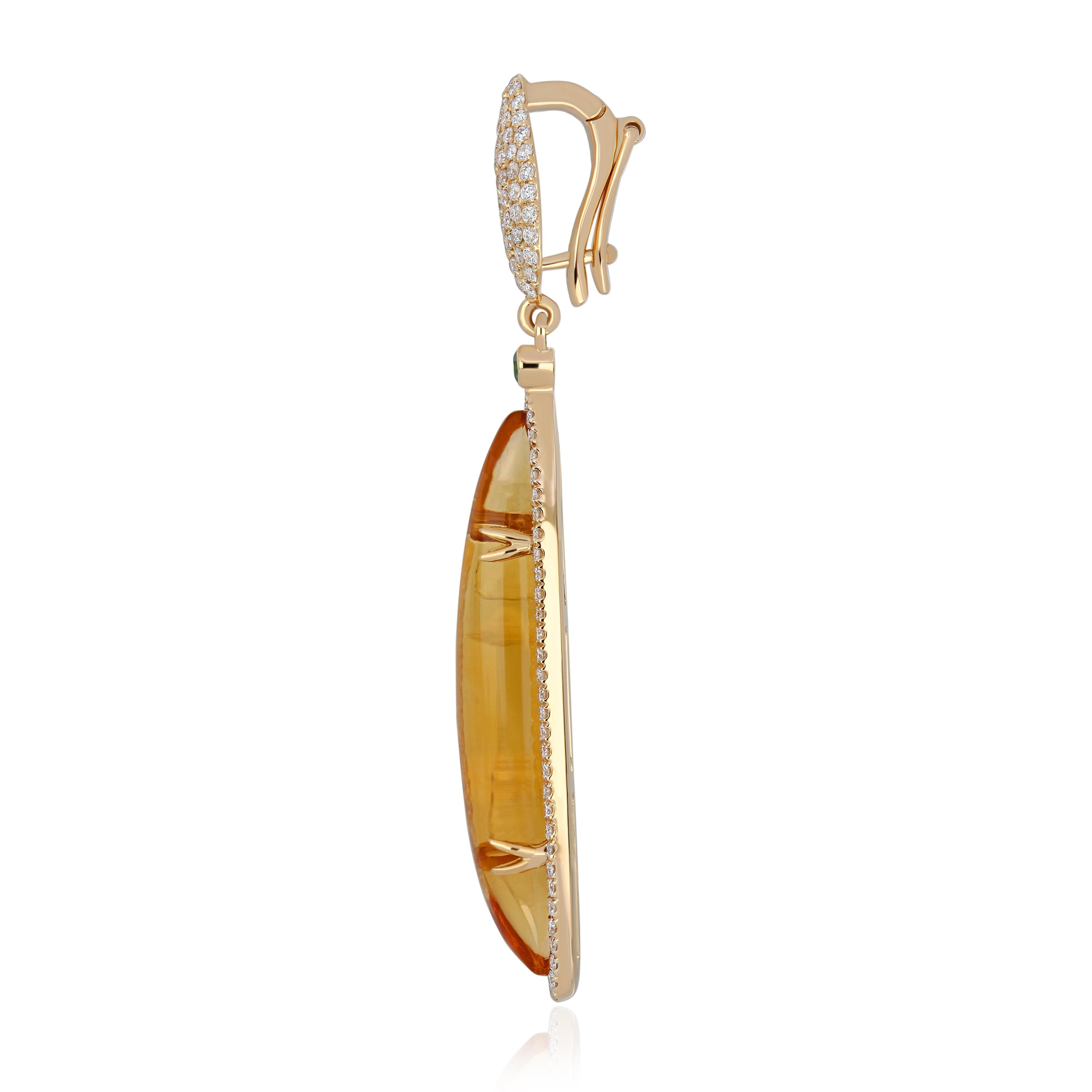 Splendeur opulente : Pendentif artisanal en or jaune 14 carats orné de citrine, de tsavorite et de diamant Brilliance

Entrez dans un monde de luxe raffiné avec notre pendentif en or jaune 14 carats aux détails méticuleux, véritable témoignage de