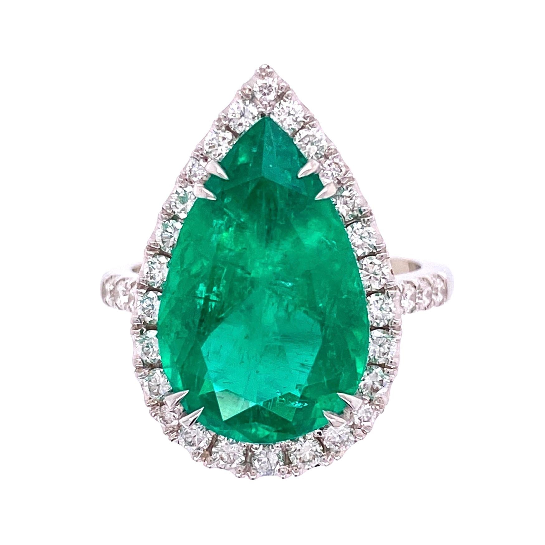6.96 Carat Pear Shaped Emerald and Diamond Ring Estate Fine Jewelry For Sale
