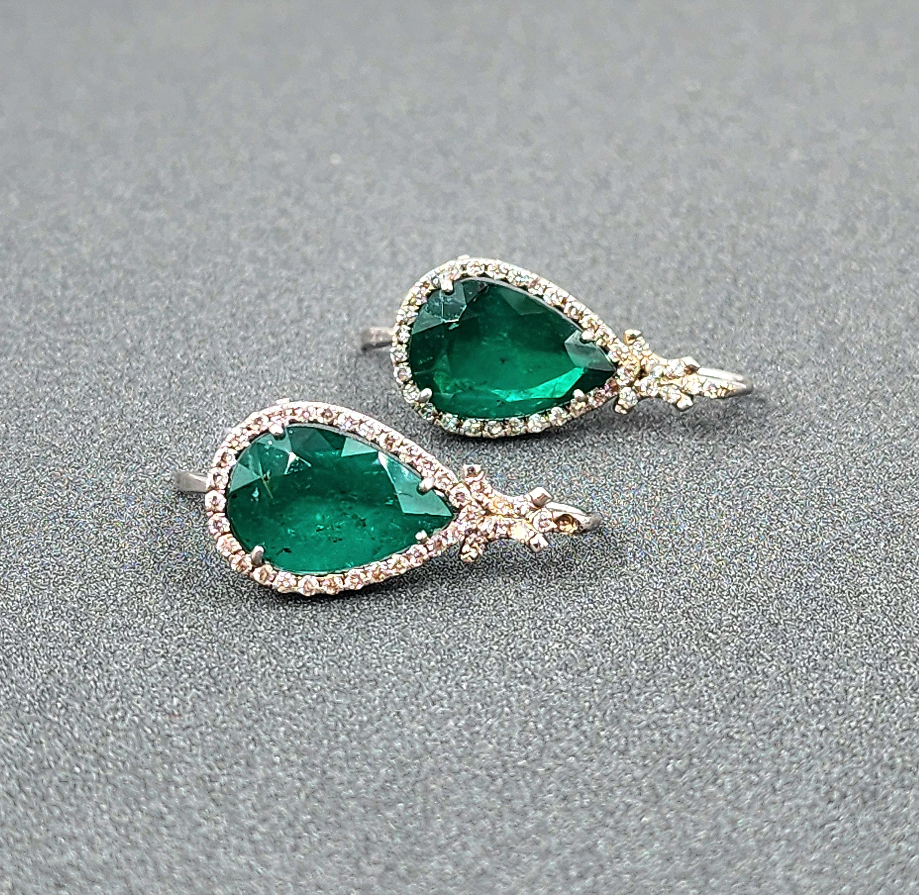 Women's or Men's 6.96 ct Natural Pear Shape Emerald Earrings For Sale