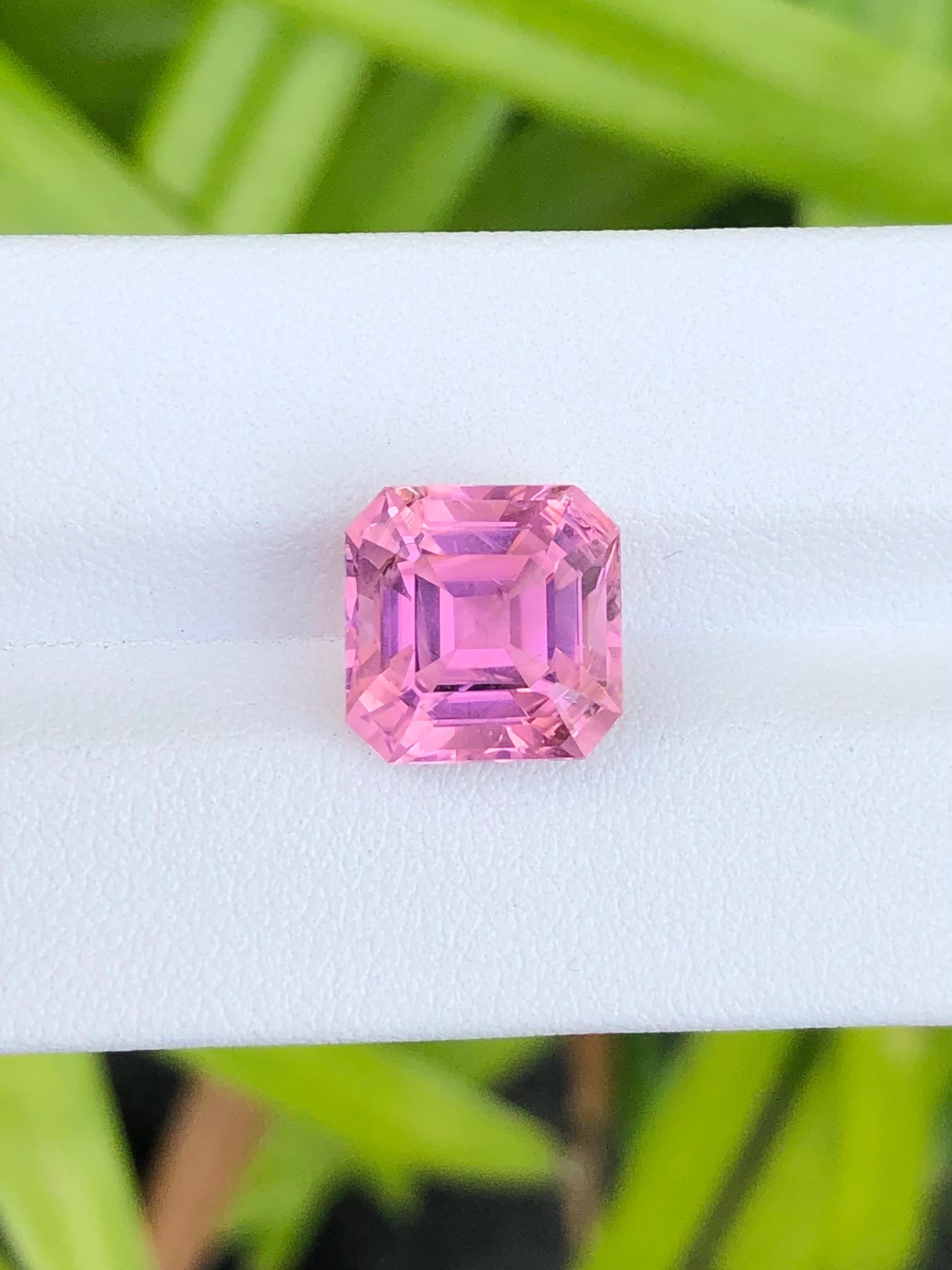 TMA97
6,96 qt Turmalina natural color rosa neón Afganistán Piedra preciosa 

DESCRIPCIÓN DE LA GEMA
Especie:   Turmalina natural
Variedad:  Turmalina natural
Peso:  6,96 cts 
Tamaño :  10.9*10.8mm		
Color:  Rosa neón bebé
Corta:  Excelente