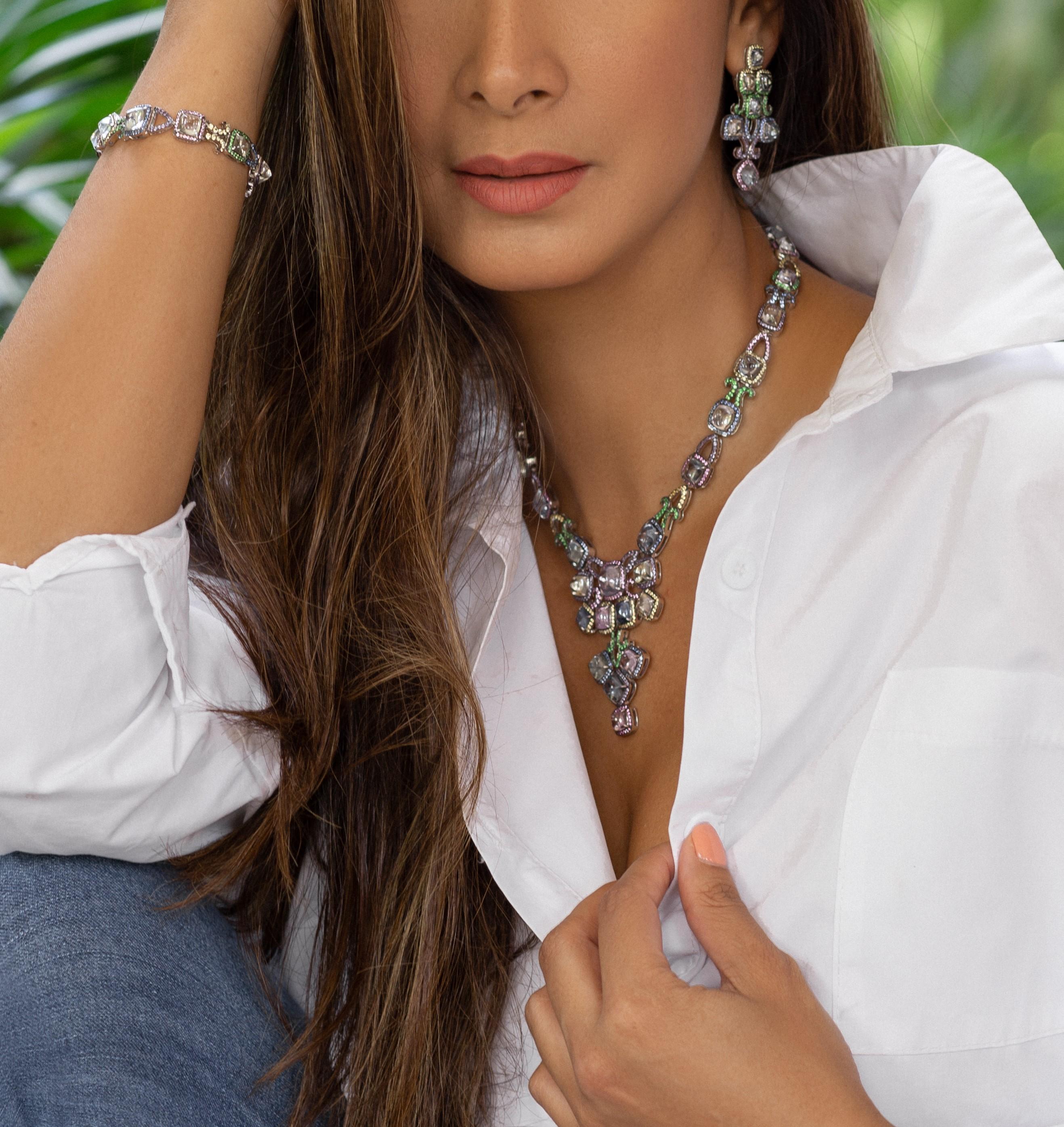 Women's 69.69 Carat Burmese Sugarloaf Sapphire Necklace Set in 18 Karat White Gold For Sale