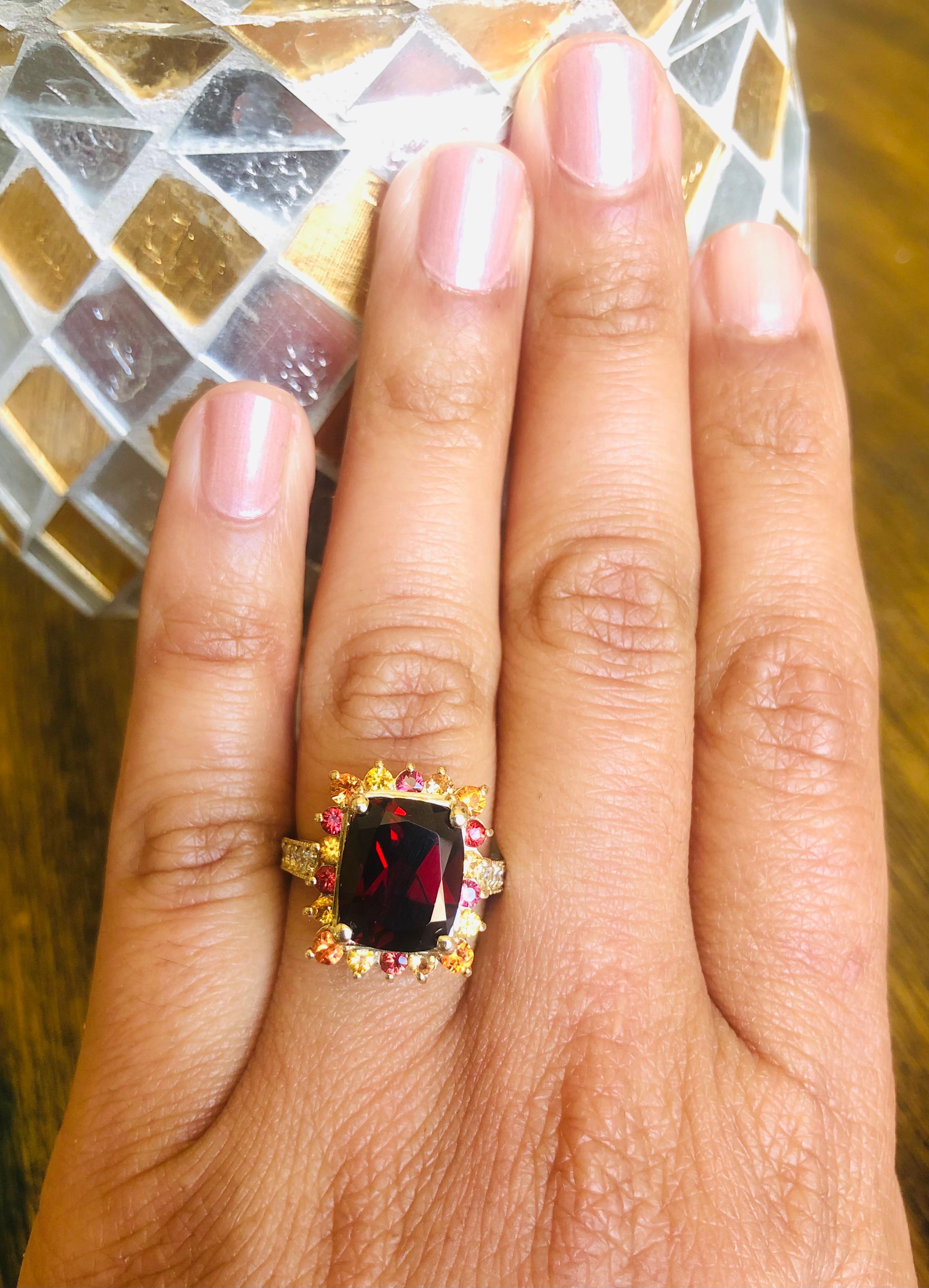 Contemporary 6.97 Carat Garnet Sapphire Diamond Yellow Gold Cocktail Ring For Sale