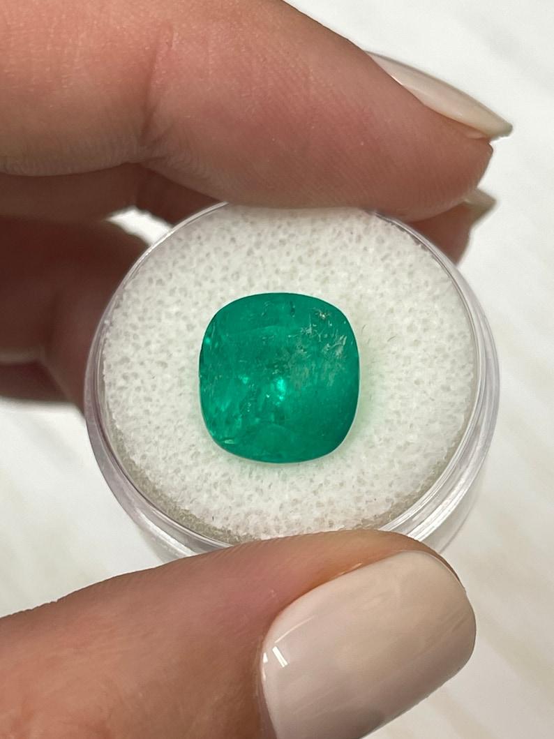 Esmeralda colombiana verde intenso de 6,97 quilates - Gema auténtica talla cojín Corte cojín en venta