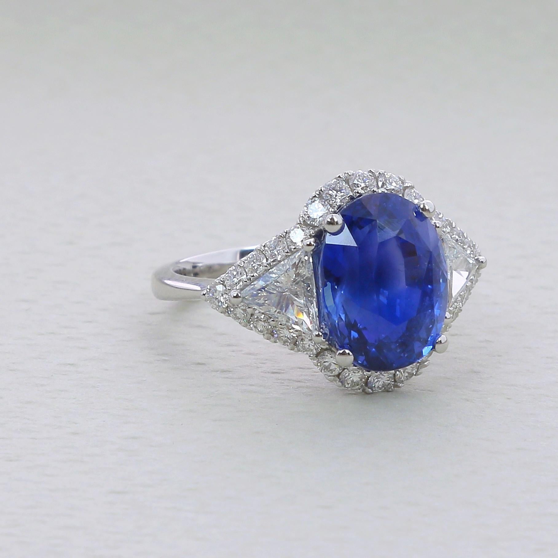 Women's or Men's 6.97 Carat Vivid Blue Sapphire Ring Type Royal Blue No Heated 18K White Gold For Sale