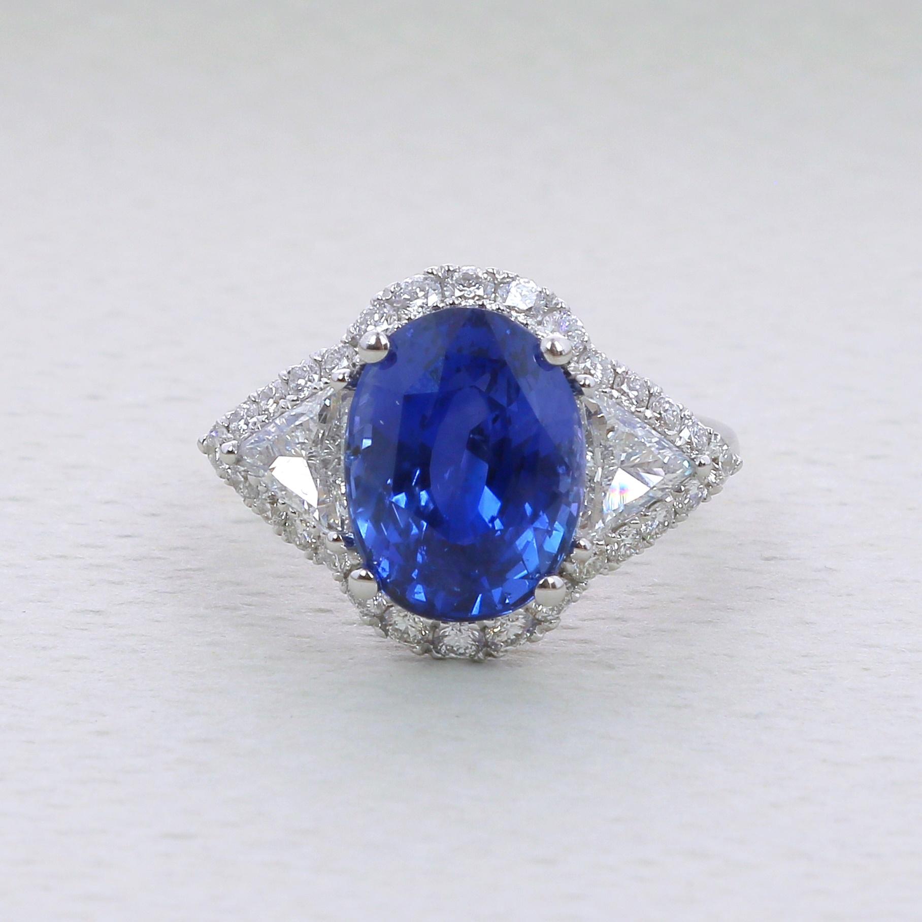 6.97 Carat Vivid Blue Sapphire Ring Type Royal Blue No Heated 18K White Gold For Sale 1