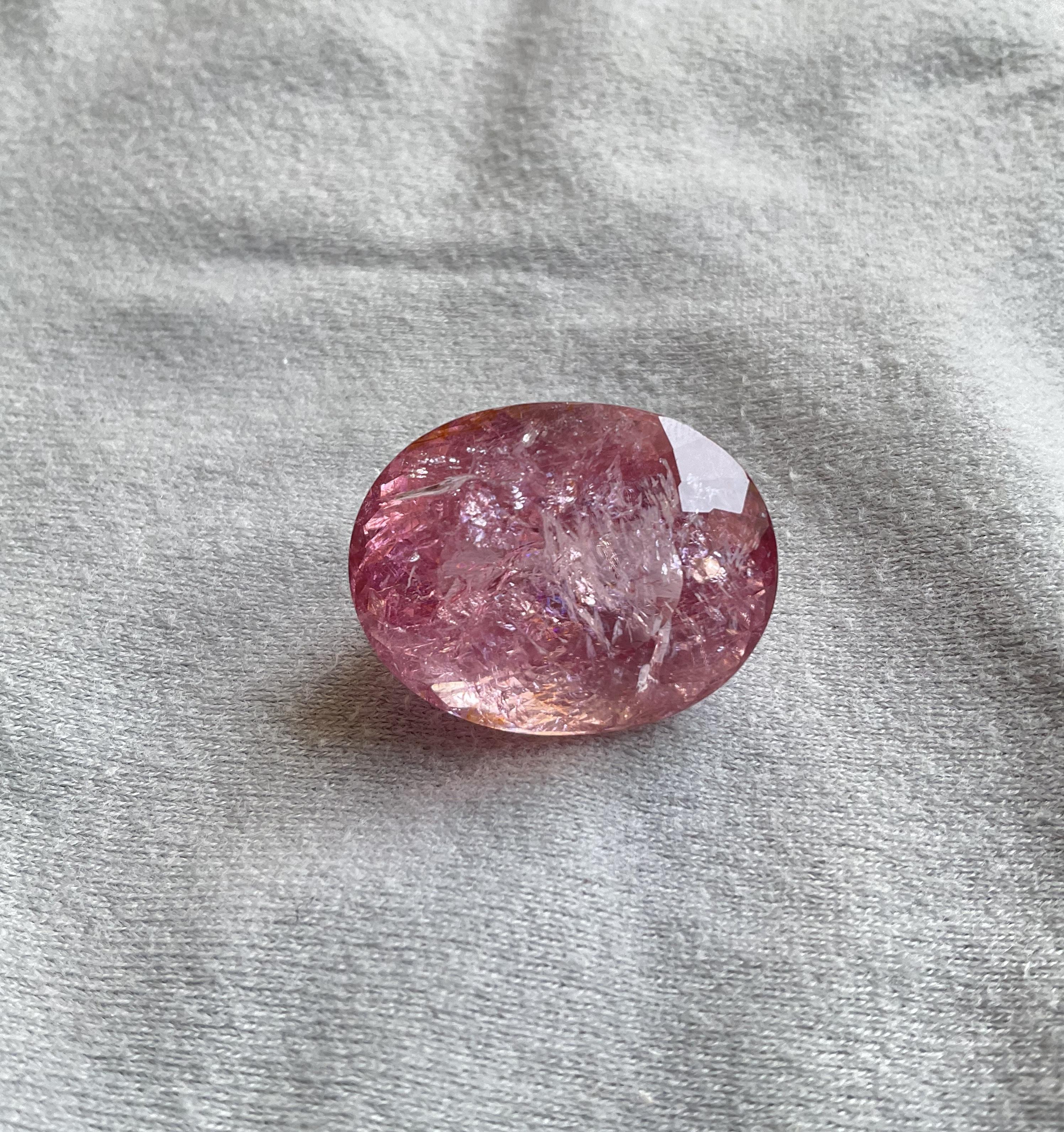69.74 Carats Burmese Tourmaline Oval Cut Stone for Fine Jewelry Natural Gemstone (pierre précieuse naturelle) Neuf - En vente à Jaipur, RJ