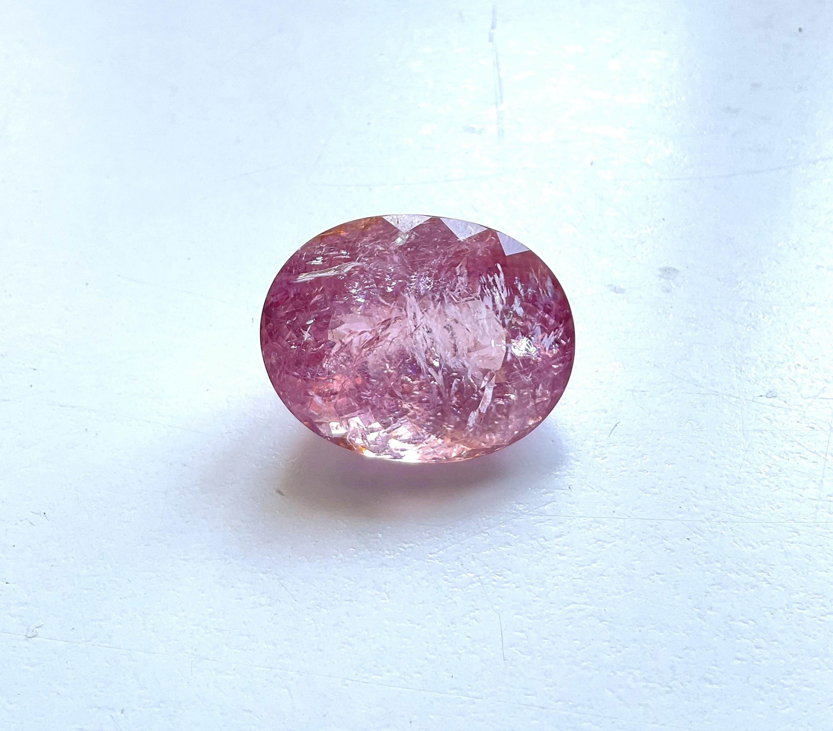 69.74 Carats Burmese Tourmaline Oval Cut Stone for Fine Jewelry Natural Gemstone (pierre précieuse naturelle) en vente 3
