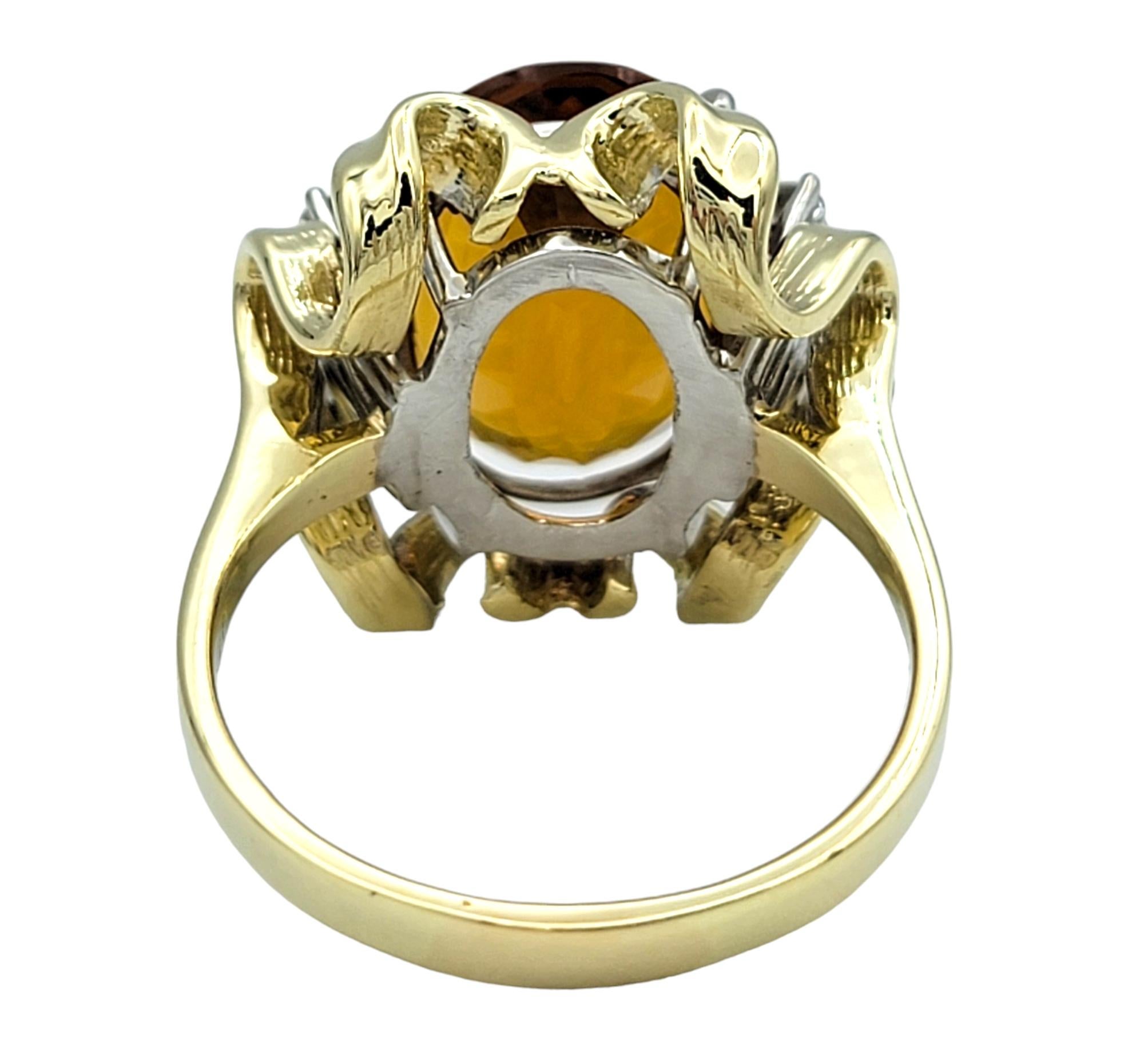 Cocktailring aus 14 Karat Gold mit 6,98 Karat orangefarbenem Citrin im Ovalschliff und Diamant Damen im Angebot