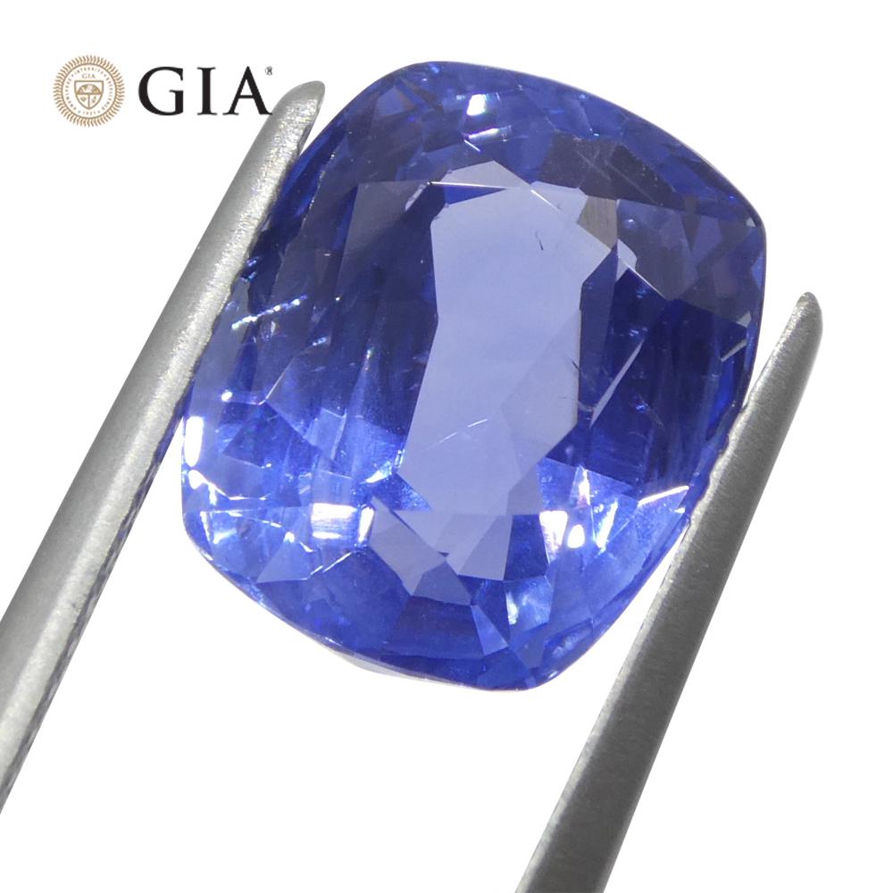 Zafiro azul en cojín de 6.98 ct Certificado GIA Sri Lanka sin calentar en venta 1