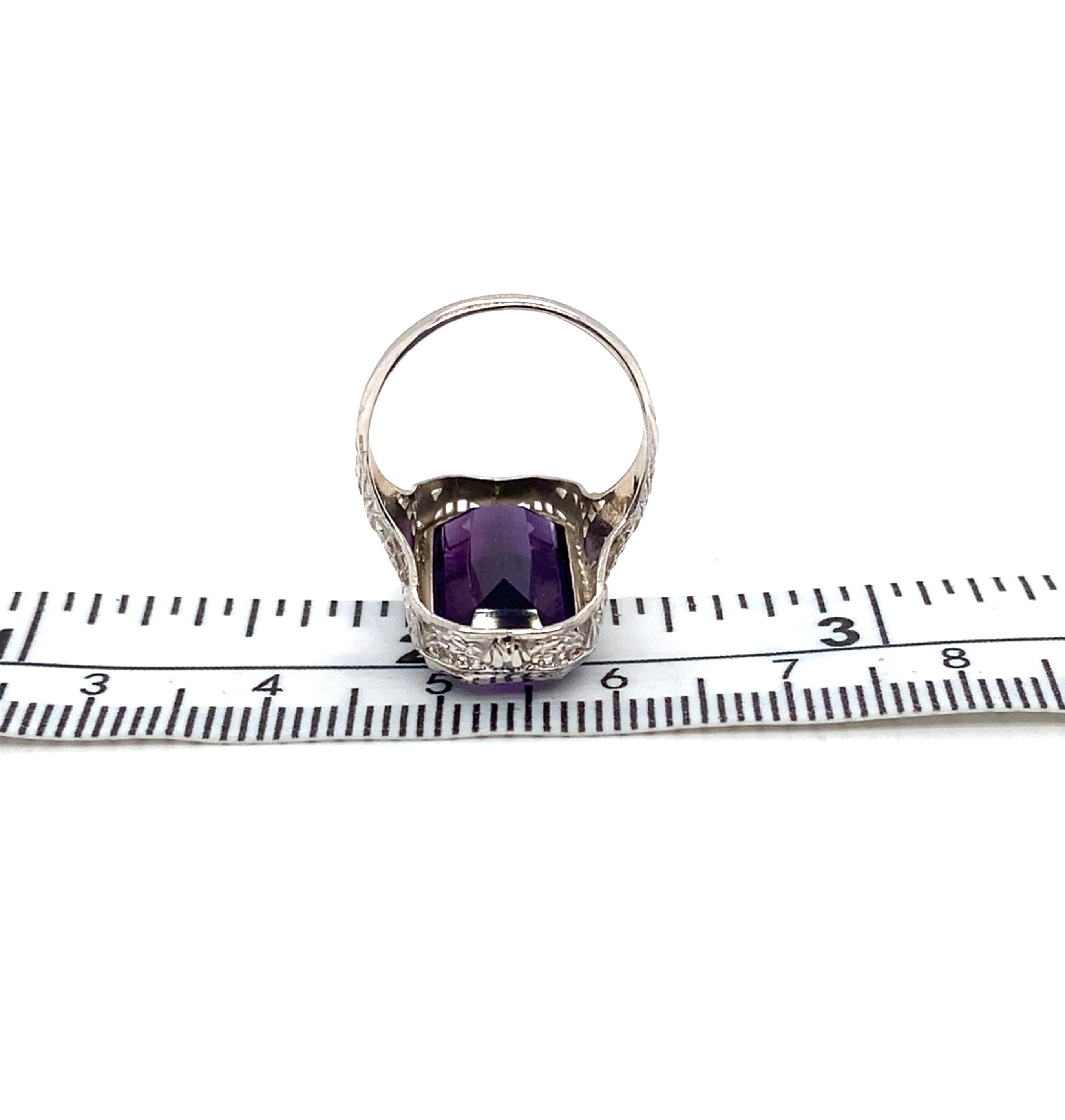 6.99 Carat Emerald Cut Amethyst and 14K White Gold Art Deco 1930s Cocktail Ring en venta 1