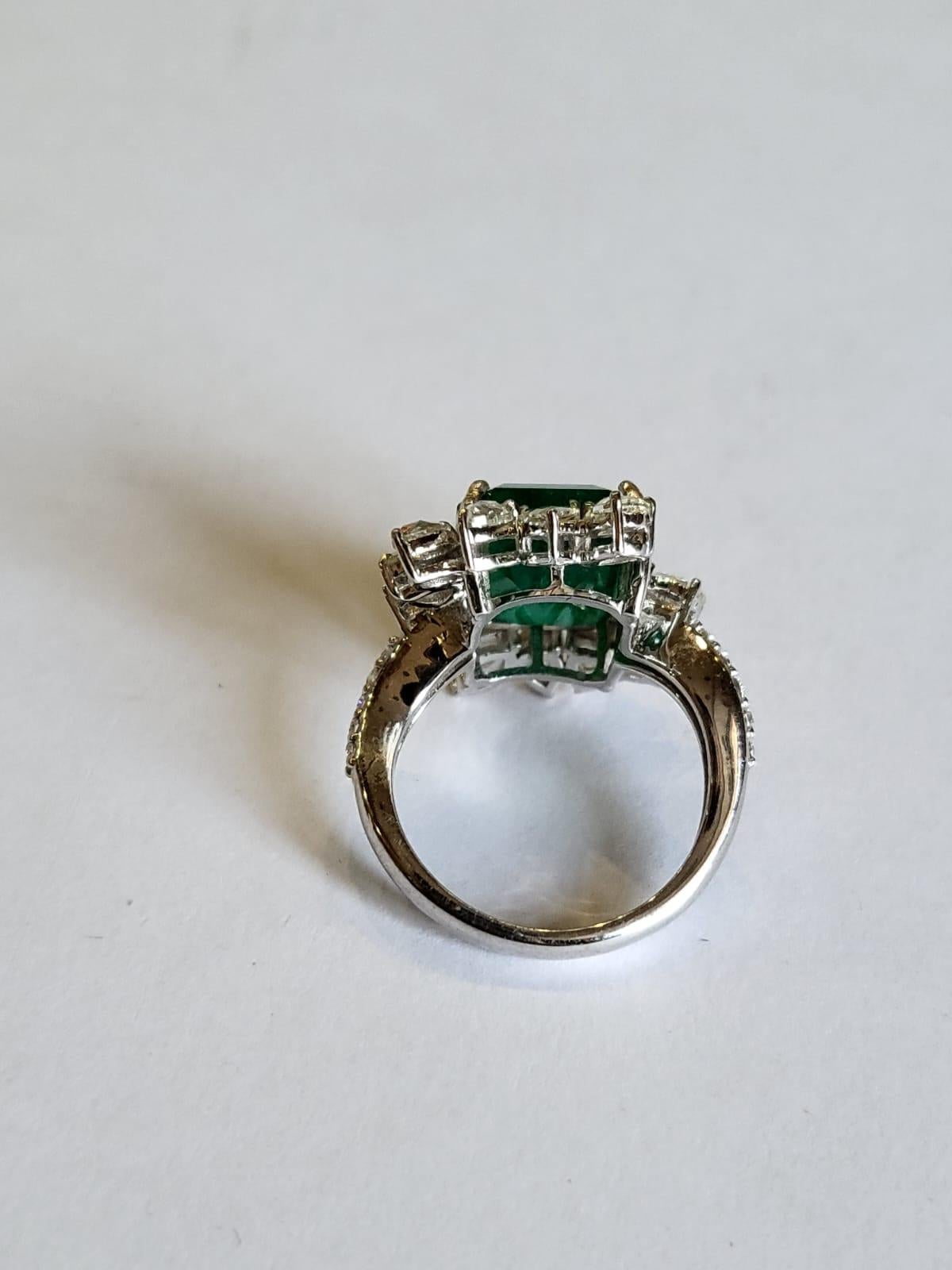 6.99 Carats Natural Zambian Emerald & Rose Cut Diamonds Engagement Cocktail Ring In New Condition For Sale In Hong Kong, HK