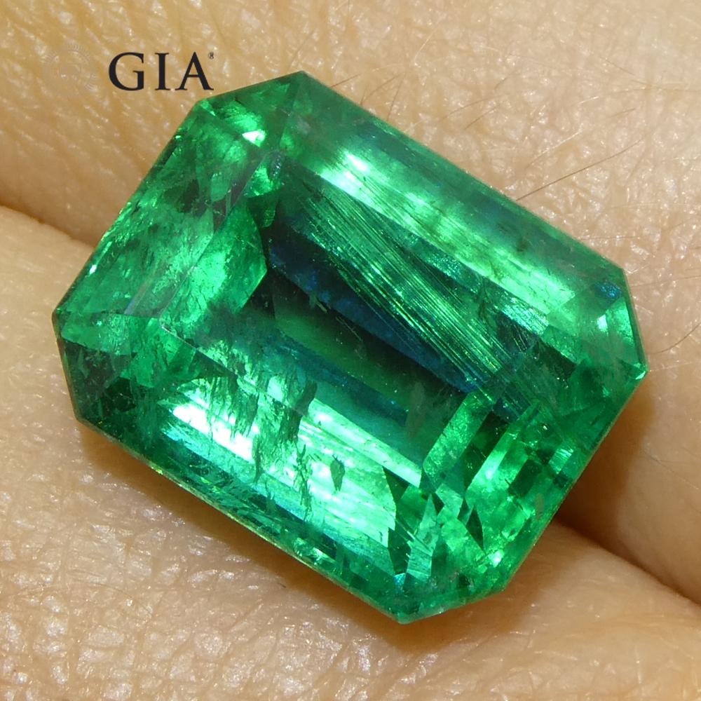6,99 Karat Achteckiger/Emaragdschliff Grüner Smaragd GIA zertifiziert Zambia (F2) für Damen oder Herren im Angebot