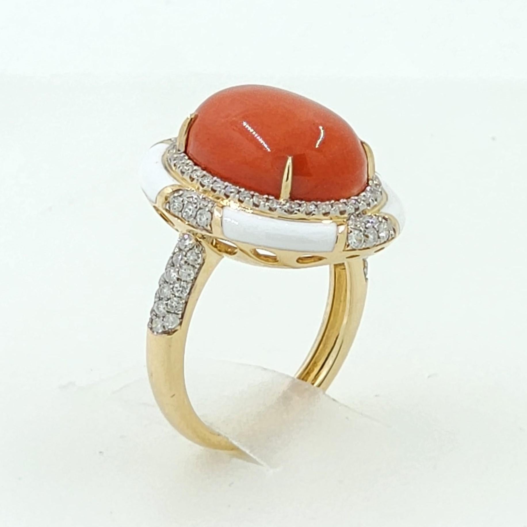 Contemporary 6.9ct Salmon Coral Diamond Enamel Ring in 18 Karat Yellow Gold For Sale