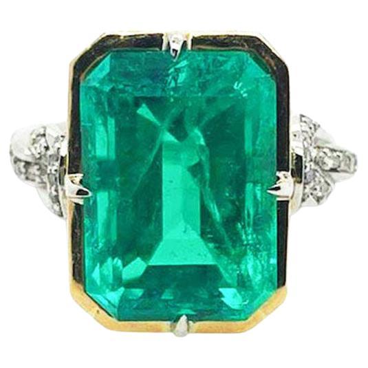 6ct Colombian Emerald in Forget Me Knot Style Ring