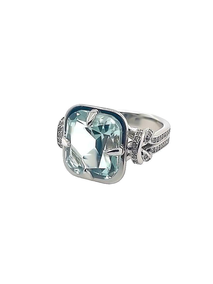 For Sale:  6ct Cushion Cut Aquamarine and Diamond Reef Knot Ring 3