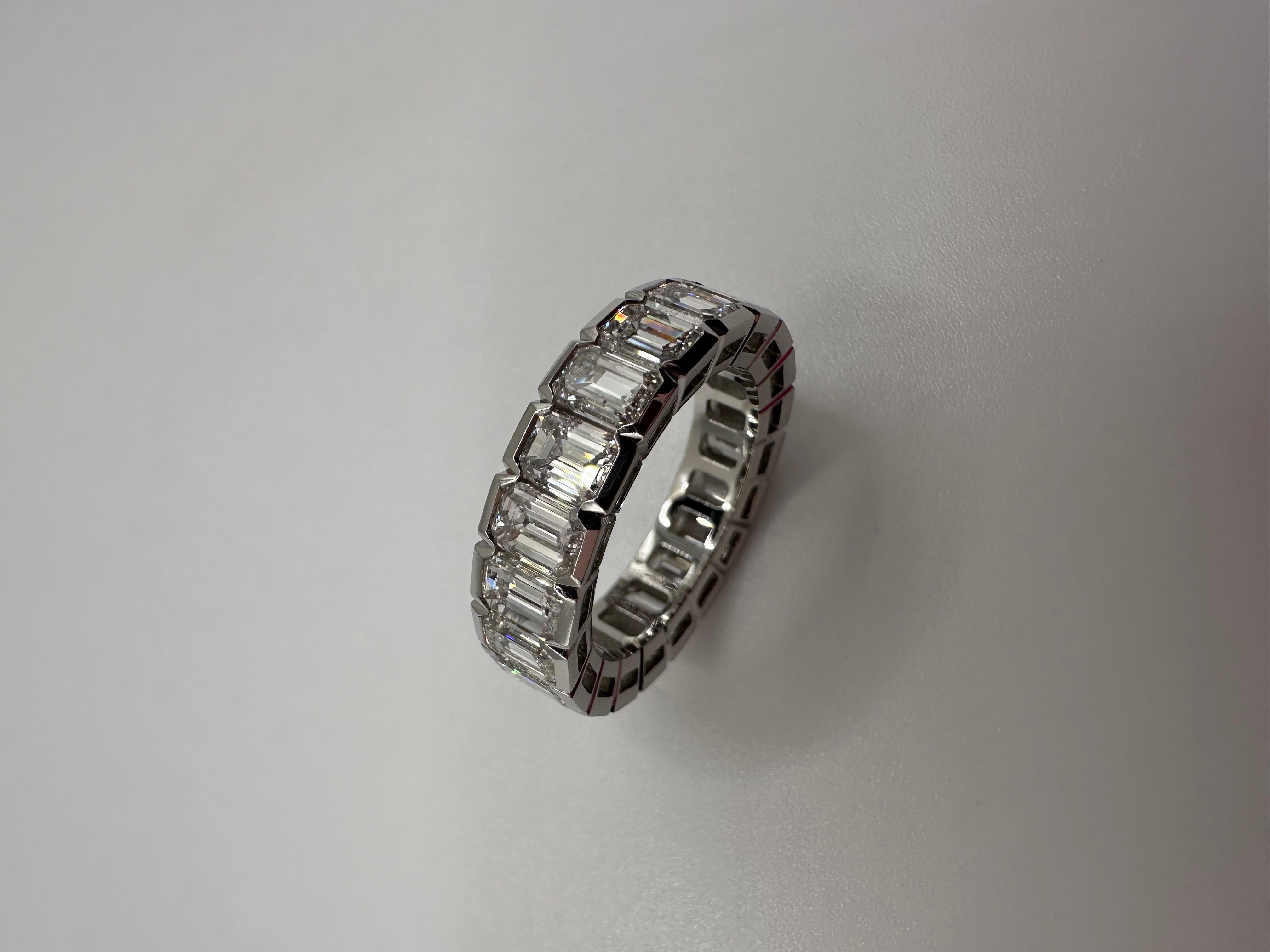 6ct Fine diamond wedding band eternity ring platinum en vente 2