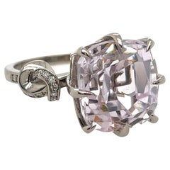 6ct Kunzite Forget Me Knot ring with diamonds in 18ct white gold 