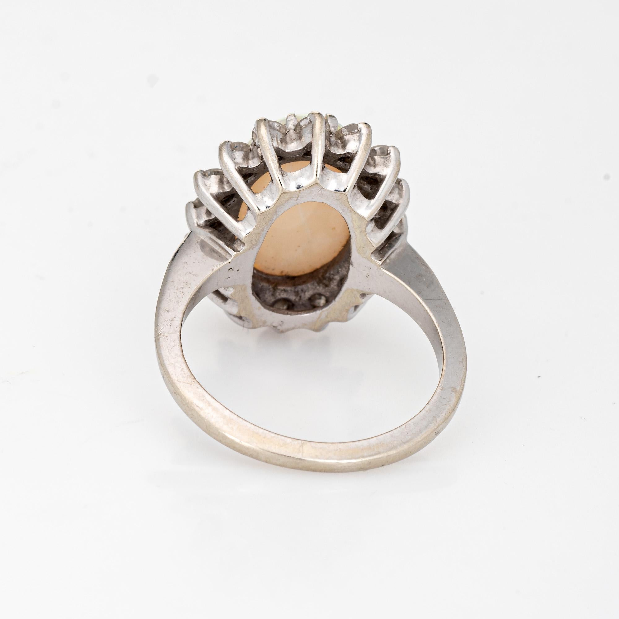 Bague cocktail vintage en or blanc 14 carats avec opale naturelle de 6 carats et diamants de 6,75 carats Bon état à Torrance, CA