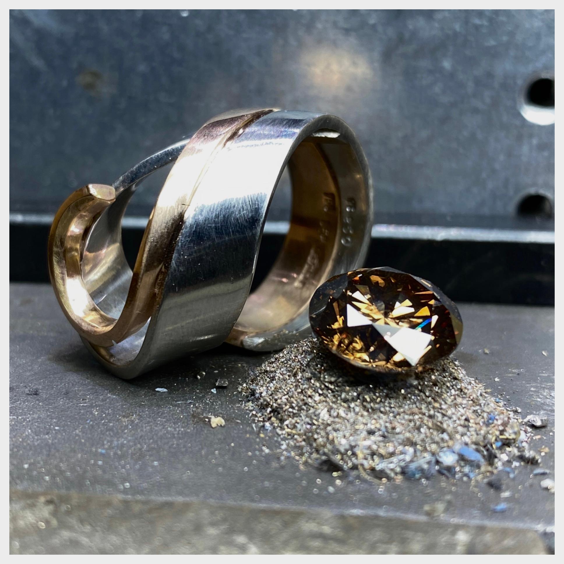 6ct Round Brilliant Cut Cognac Diamond in Platinum and 18ct Rose Gold Orbit Ring For Sale 6