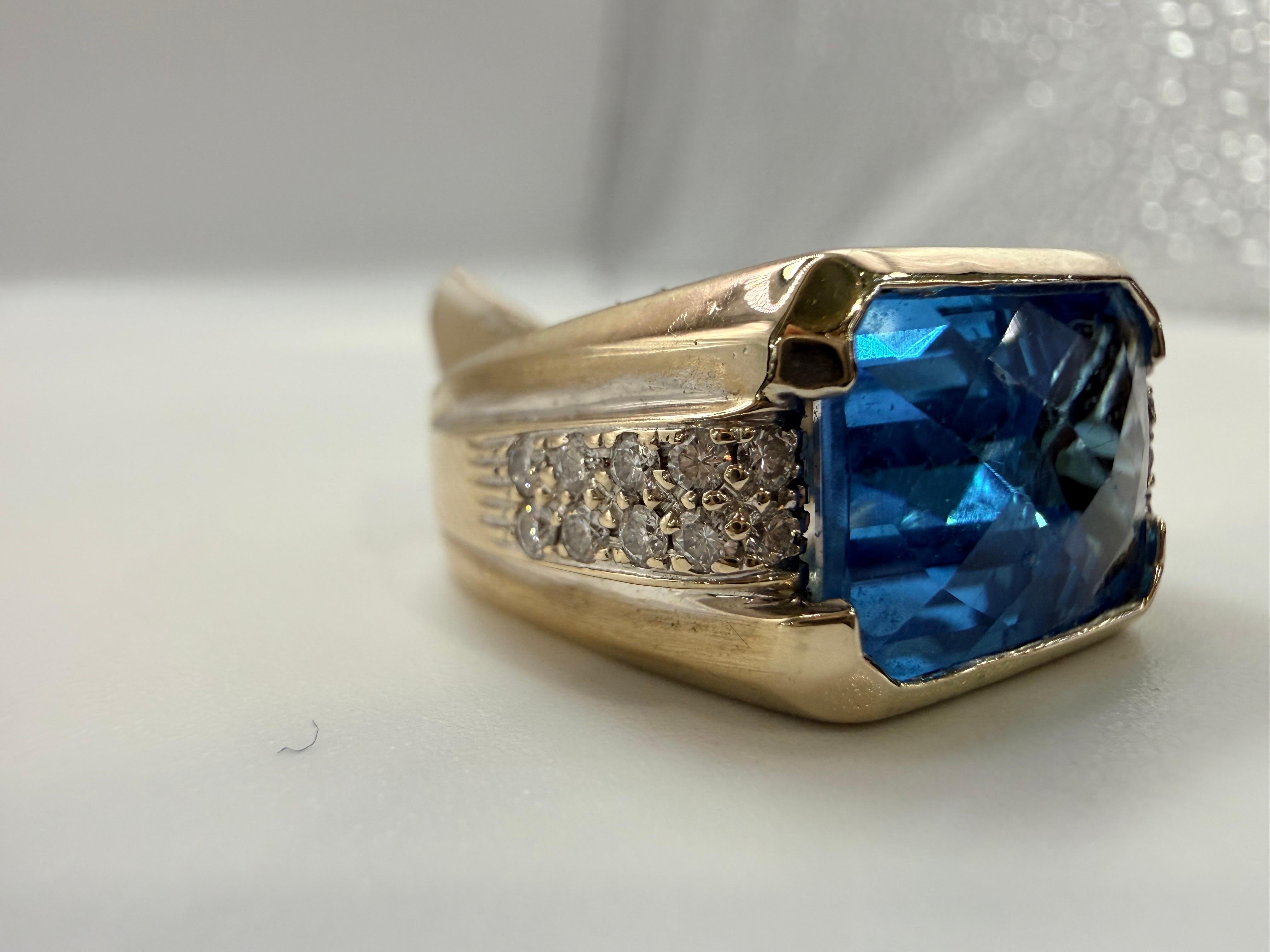 Taille brillant Bague unisexe 6ct Topaze Diamant Or 18KT en vente