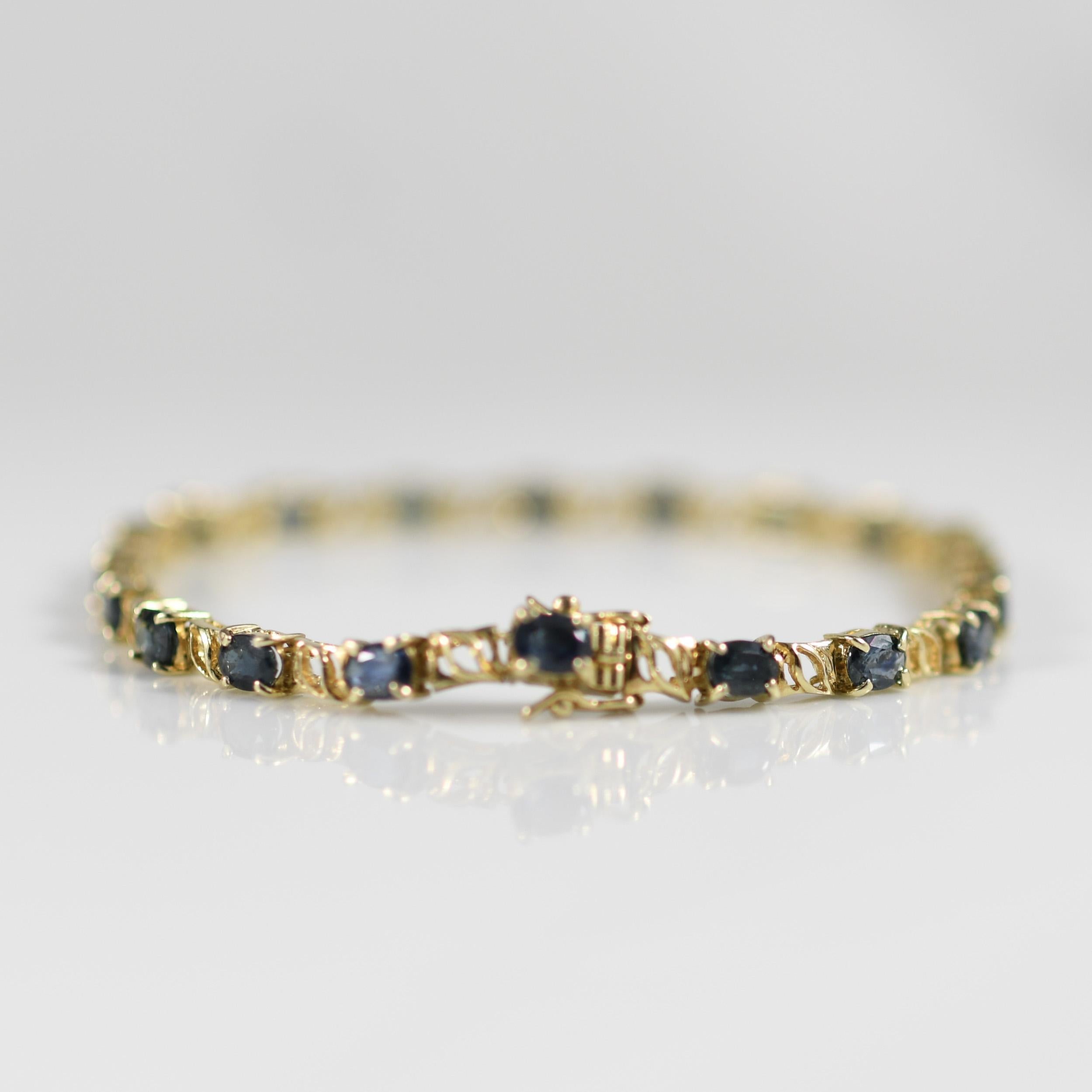 6ctw Blue Sapphire Oval Natural Gemstone Bracelet in 14k Yellow Gold In Good Condition In Addison, TX