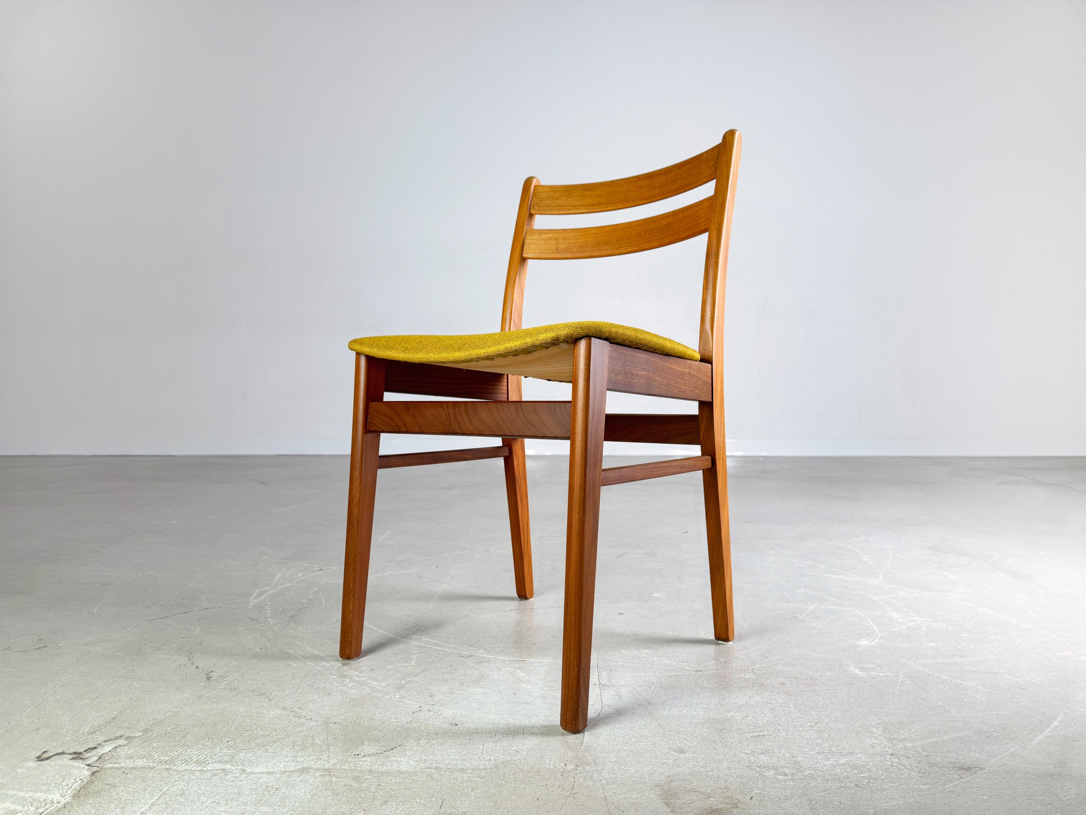 Tissu 6er Set Midcentury Stühle teak danish design gelb 1960 en vente