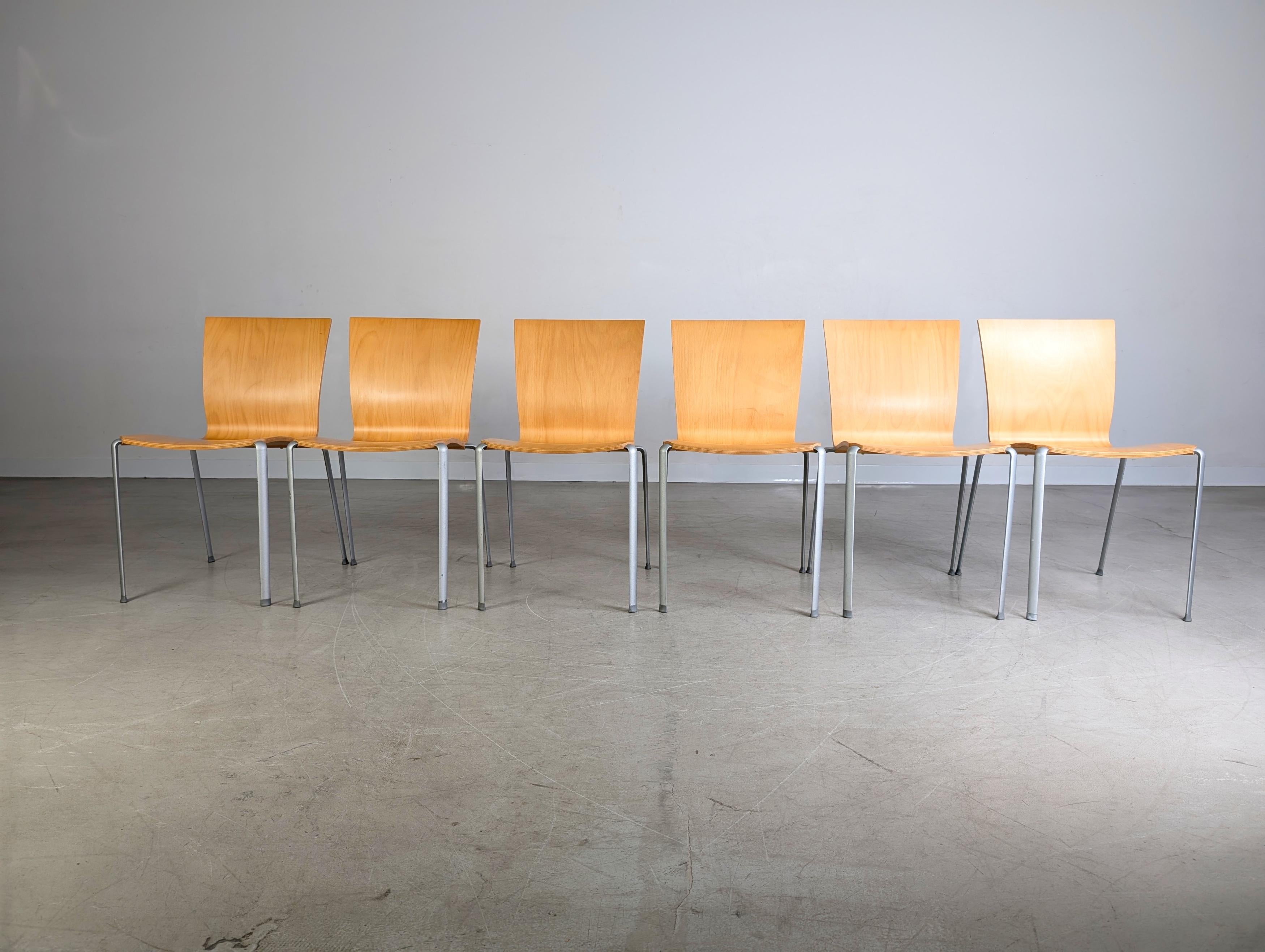 6er Set Original Vitra Taino Stuhl Stapelstuhl Konferenz Mwst (Postmoderne) im Angebot