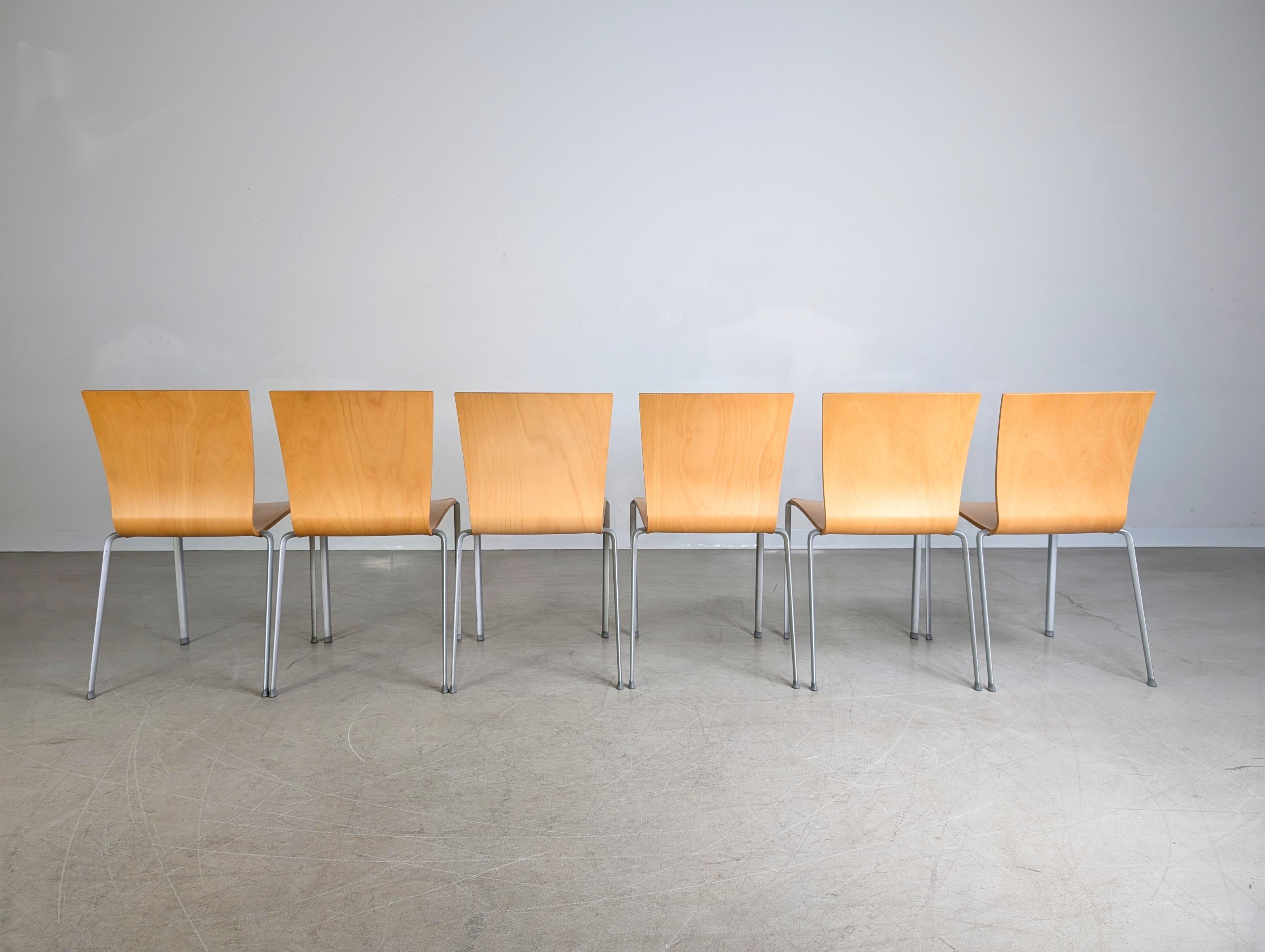 6er Set Original Vitra Taino Stuhl Stapelstuhl Konferenz Mwst (21. Jahrhundert und zeitgenössisch) im Angebot